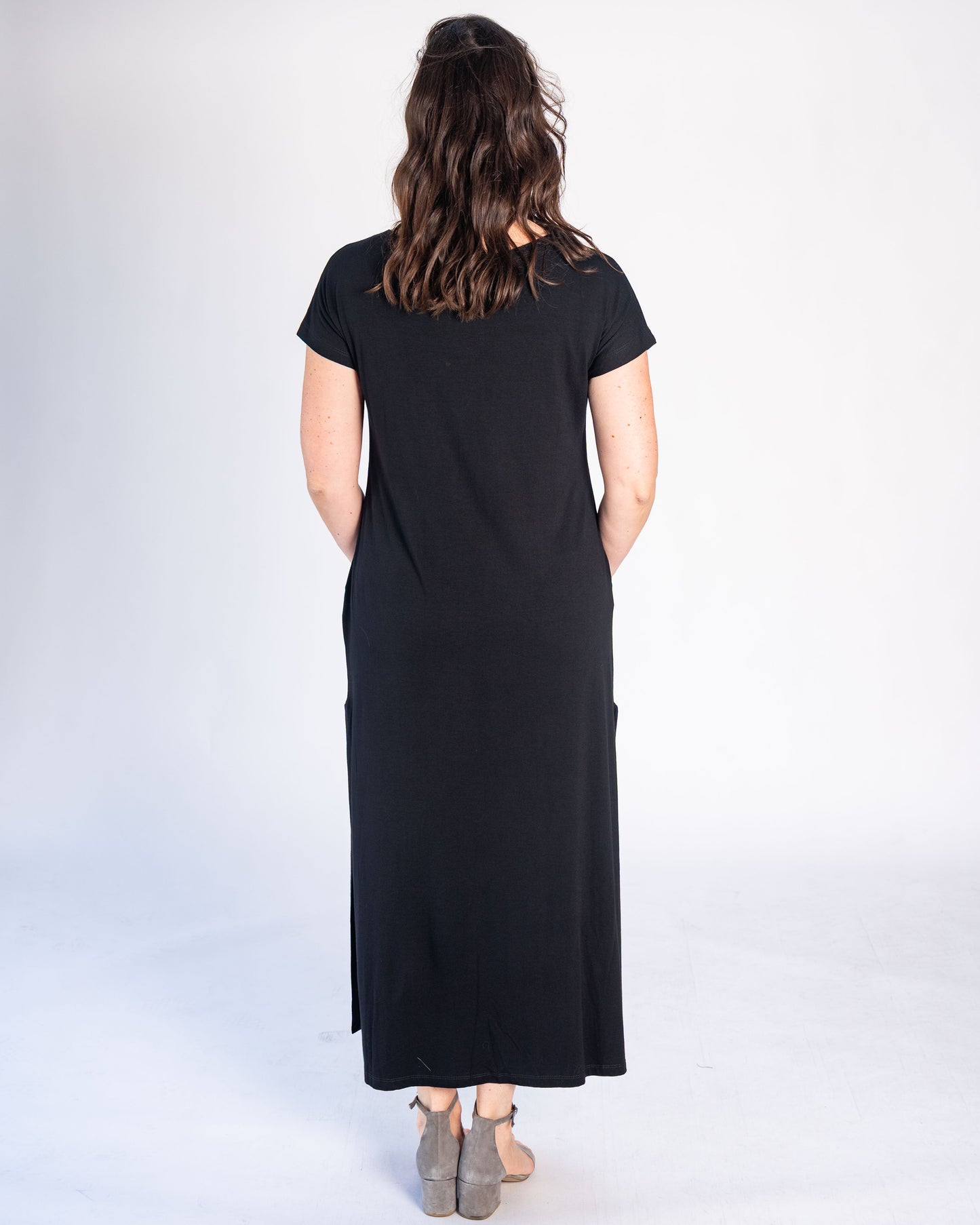 Vestido BR Brillos Negro Collares