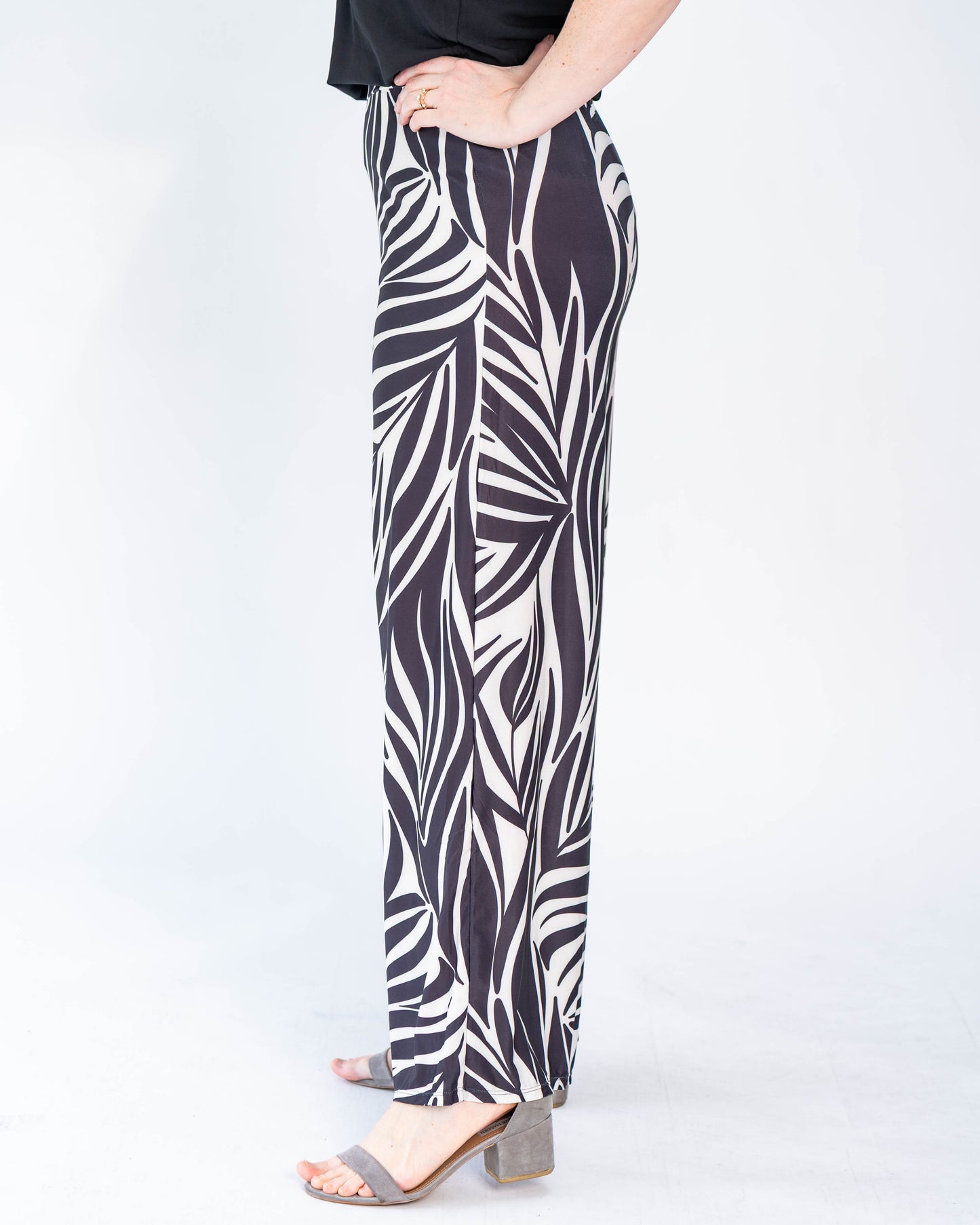Pantalón Kemba Diseño Hojas Negro