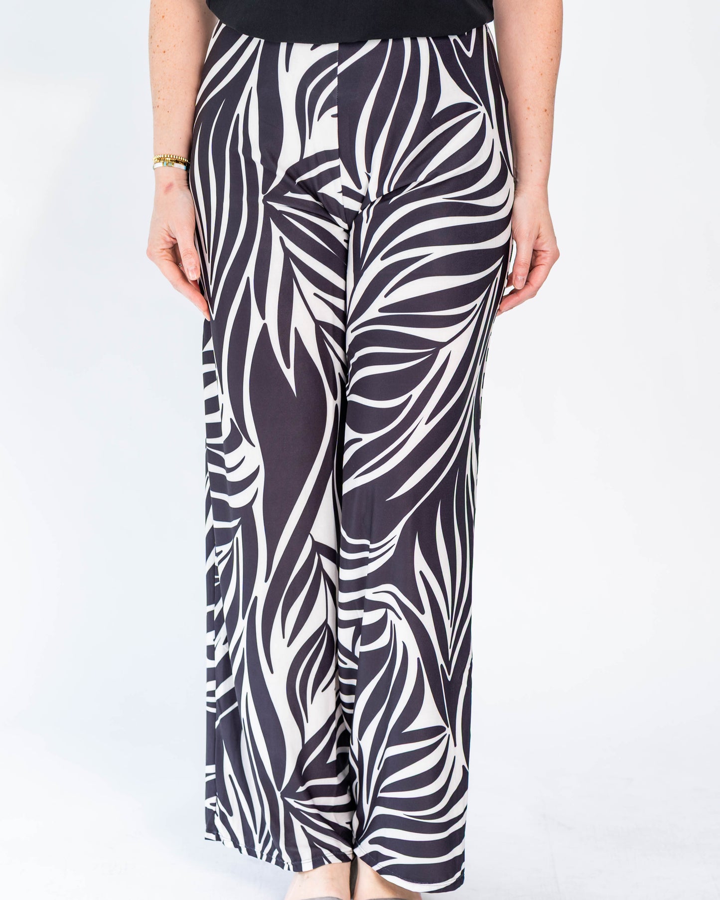 Pantalón Kemba Diseño Hojas Negro