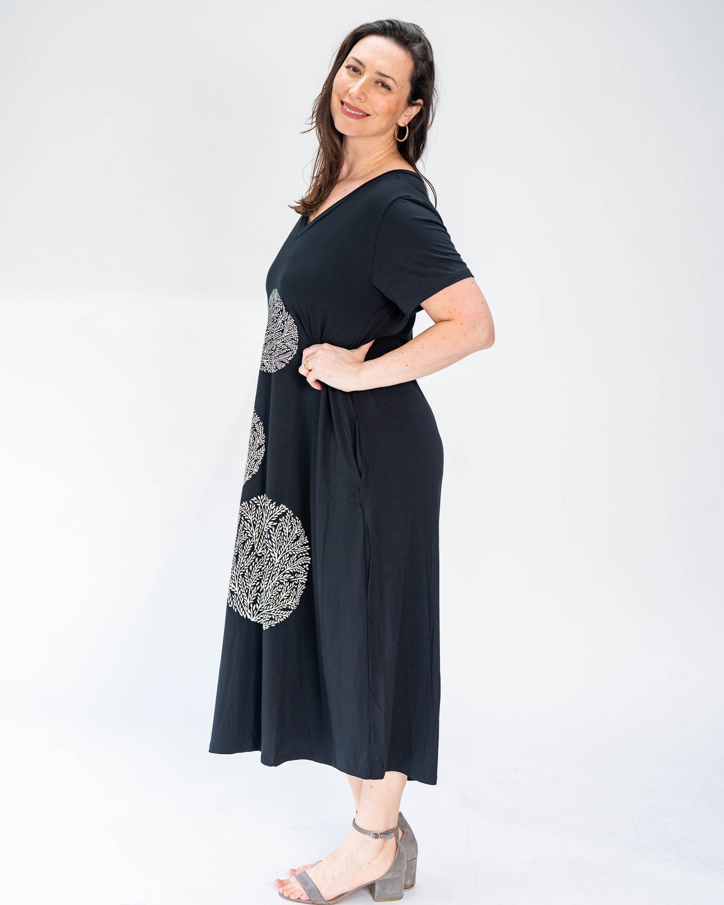 Vestido BR Círculos Hojas Negro
