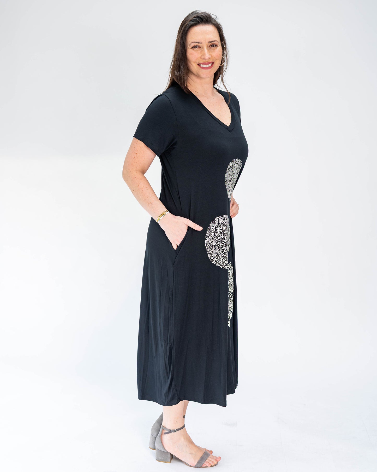 Vestido BR Círculos Hojas Negro