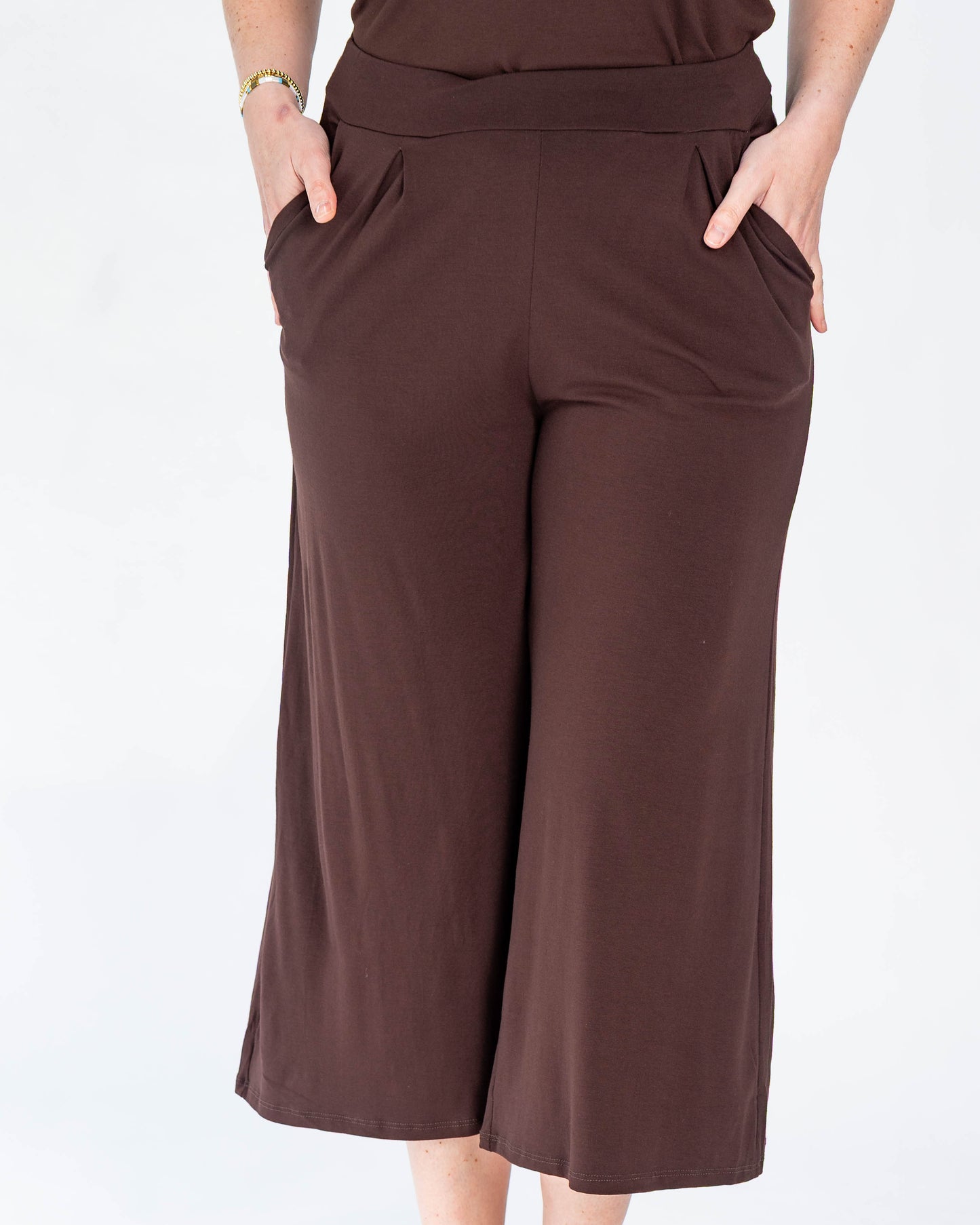 Pantalón BR Capri Liso Chocolate