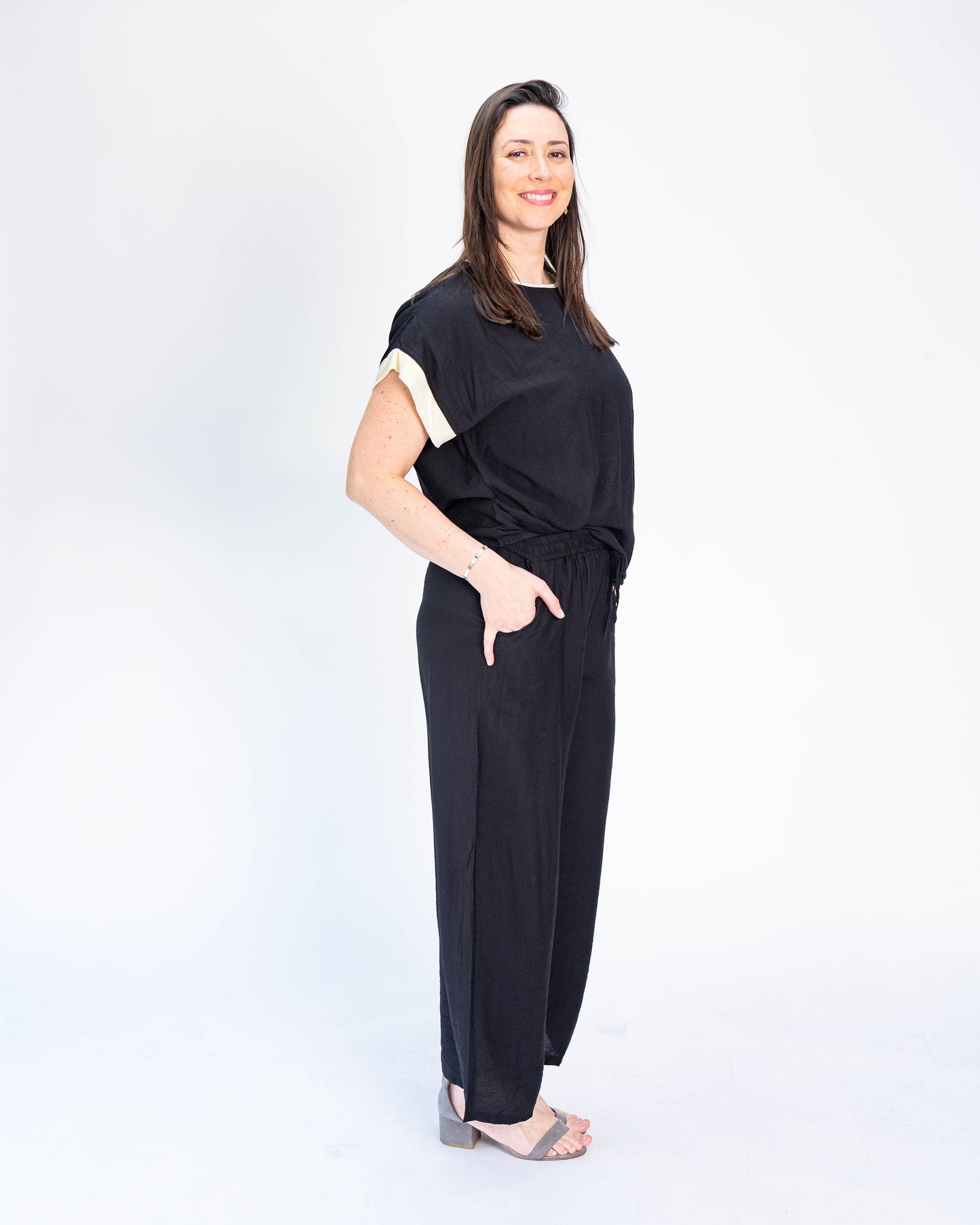 Conjunto Agus Cuello Dorado Negro