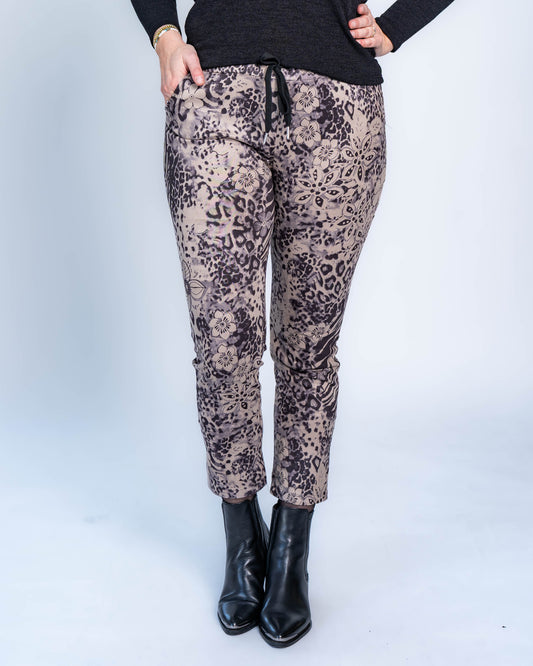 Jogger Gamuza Flores Gris