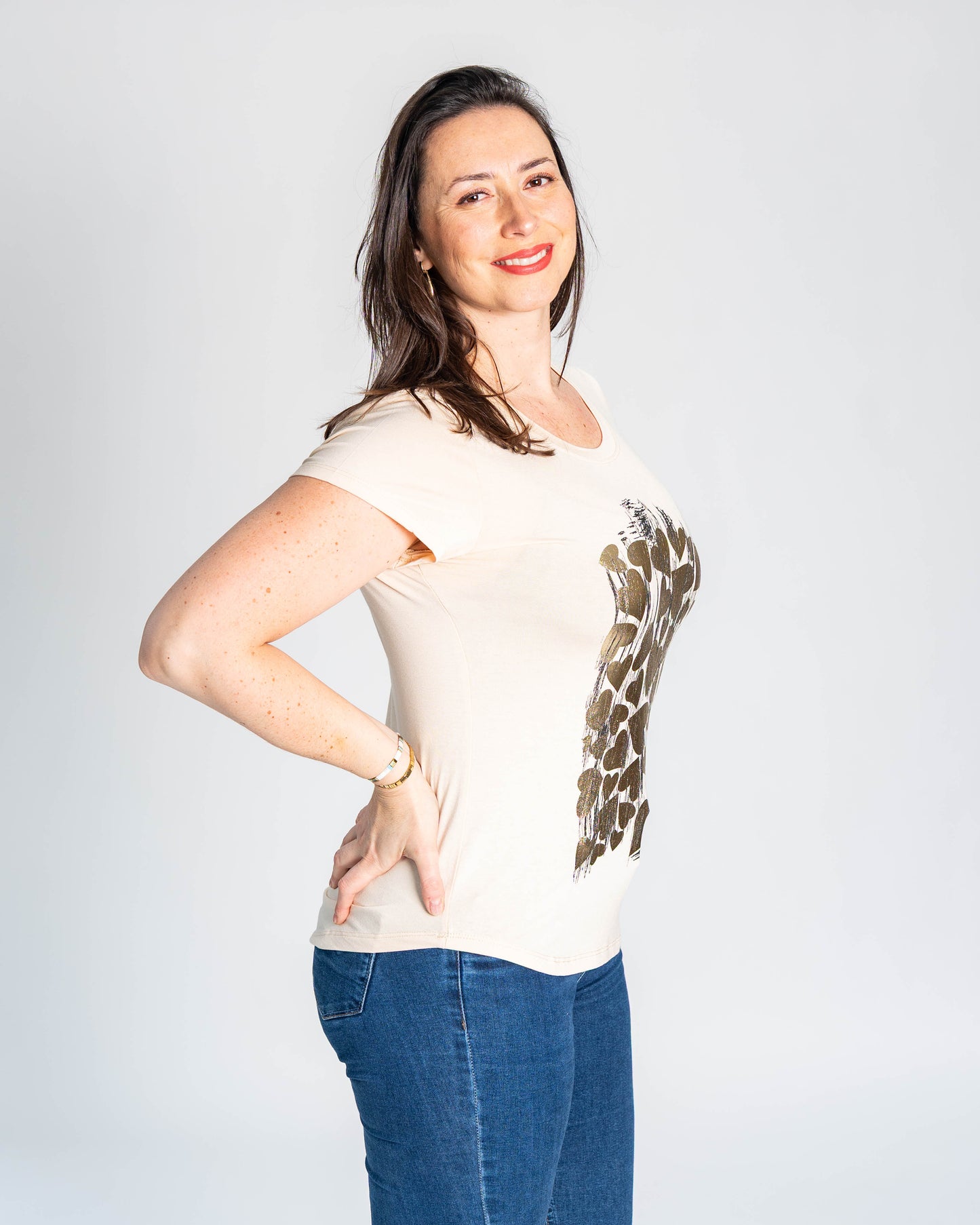 POLERA CORAZONES DORADOS BEIGE