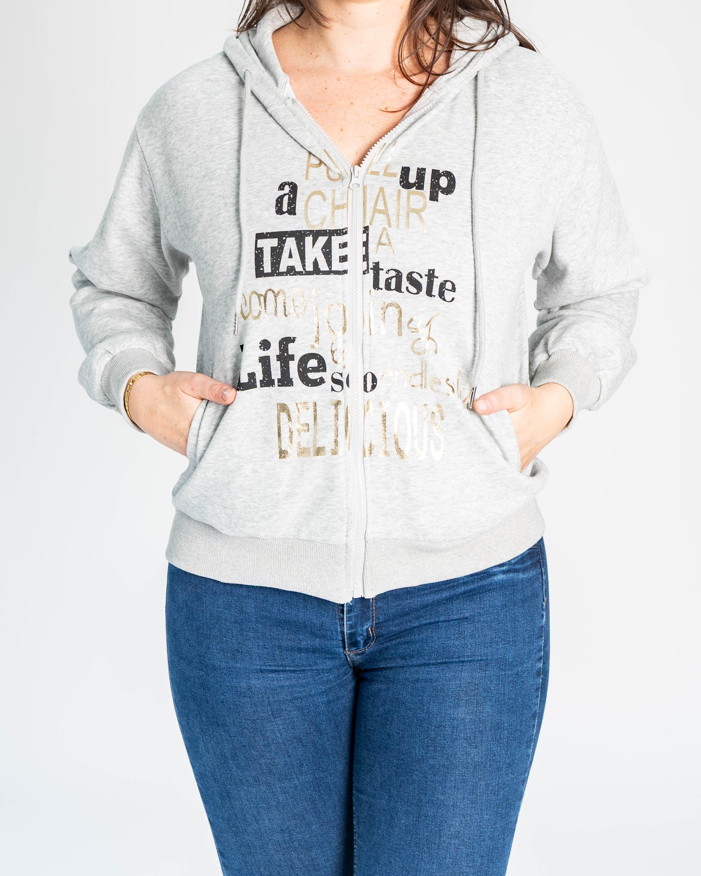 POLERON LETRAS DORADAS LIFE GRIS