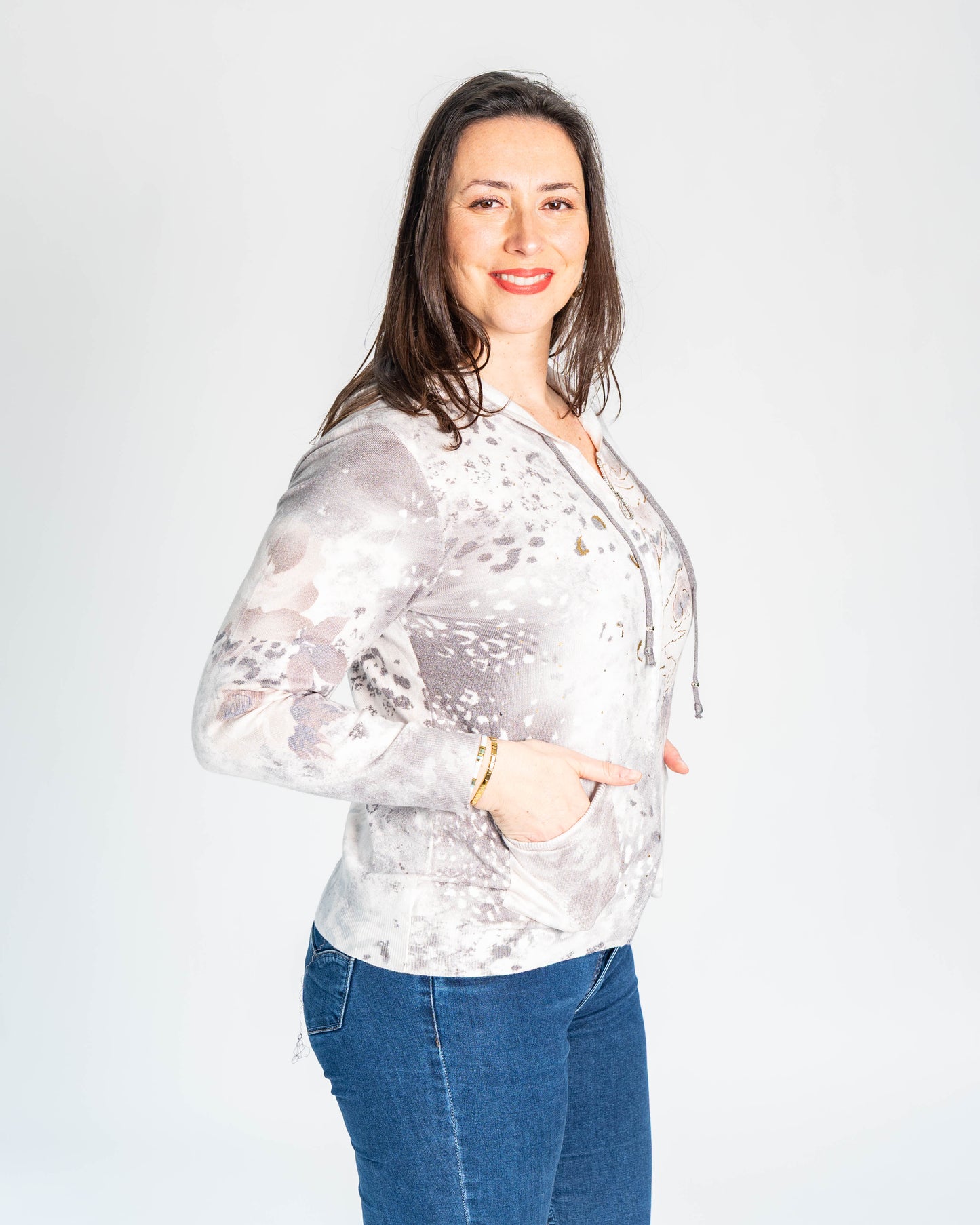 SWEATER CON CIERRE ROSAS BEIGE