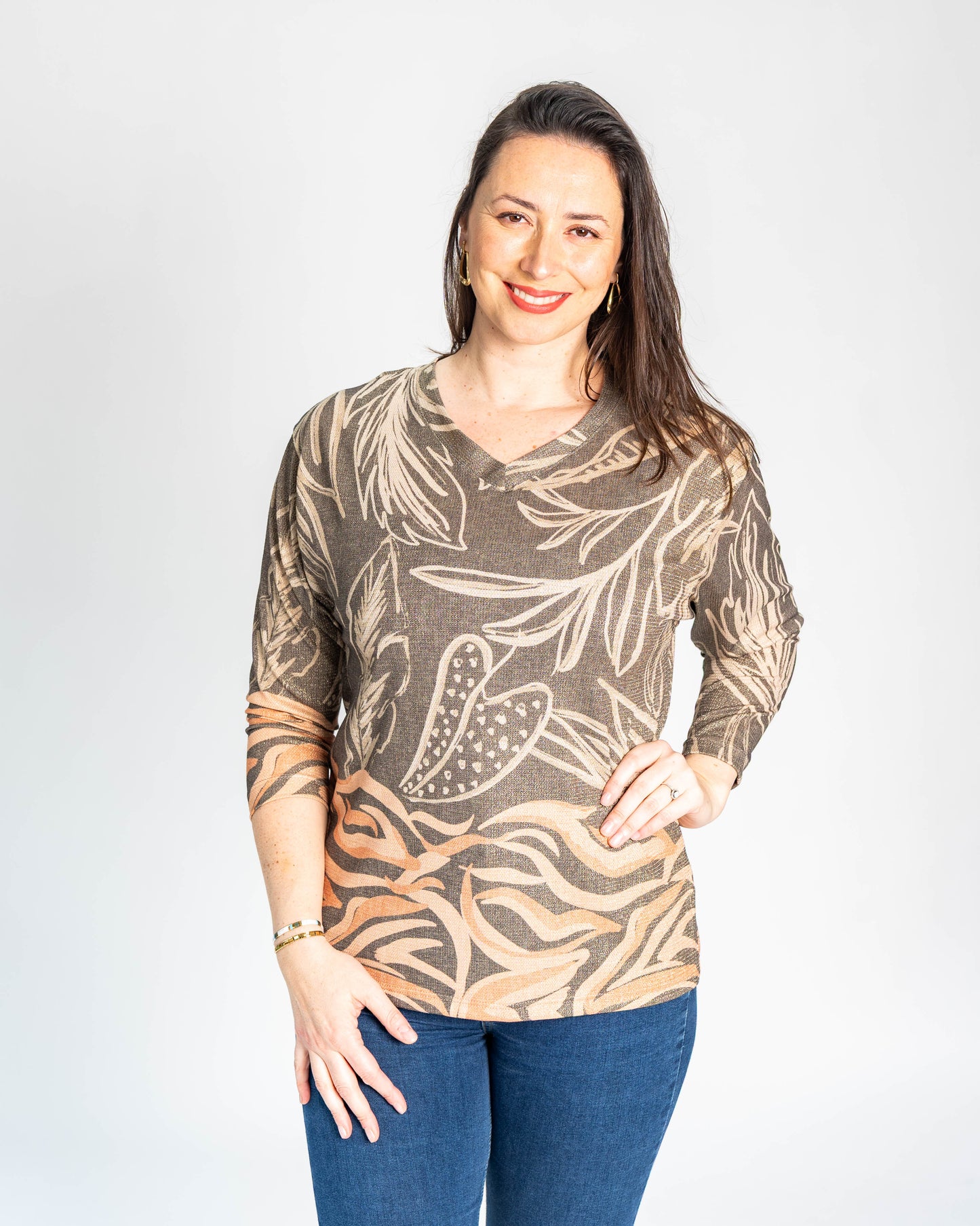 POLERA MAGNETICA BRASIL DORADA/CAFE