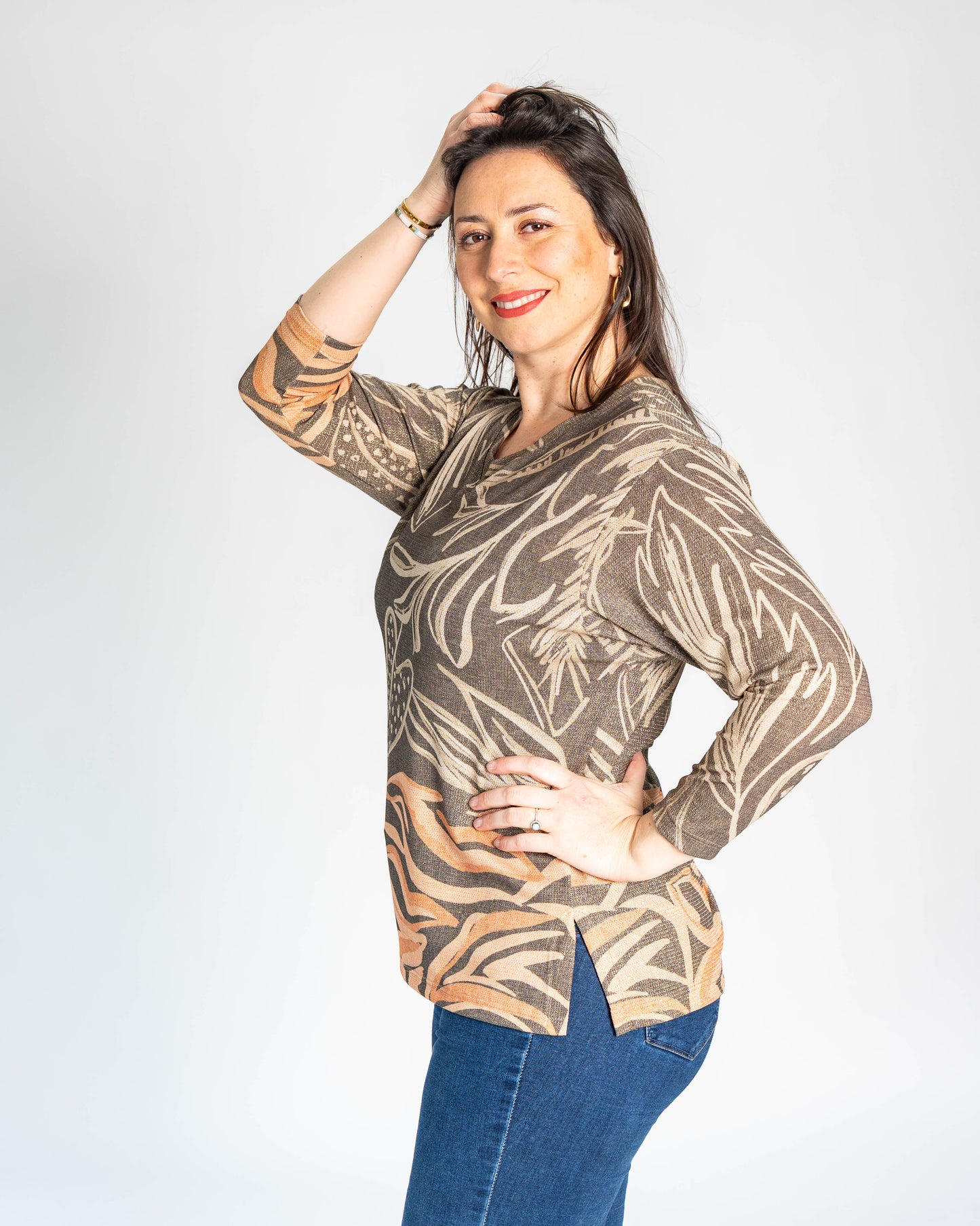 POLERA MAGNETICA BRASIL DORADA/CAFE