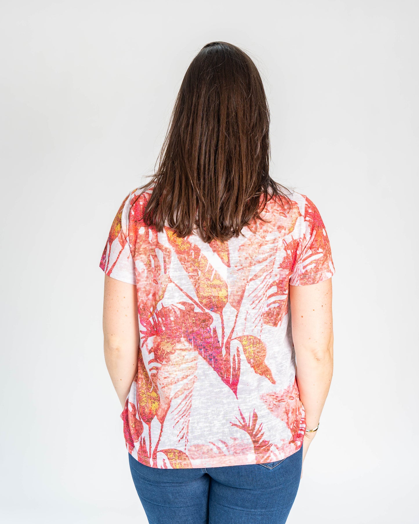 POLERA HOJAS NARANJA BLANCA