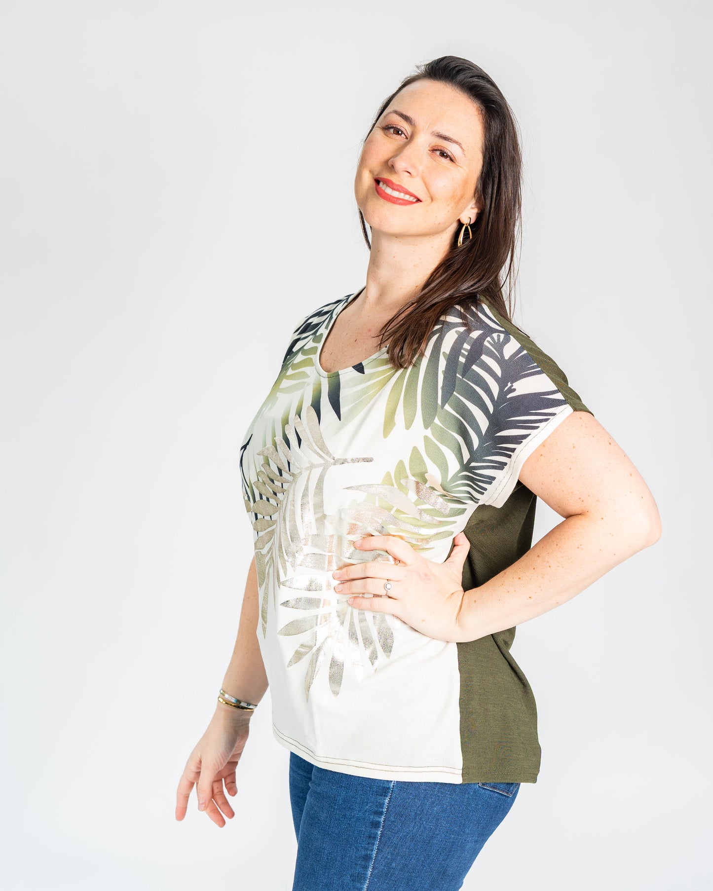 POLERA HOJAS PLATEADA-DORADA VERDE
