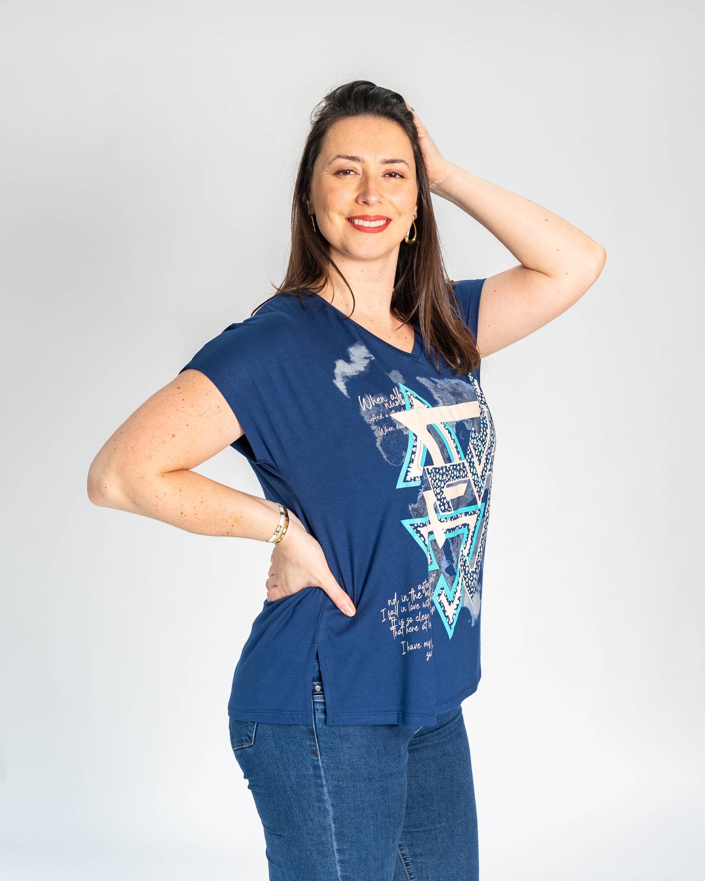 POLERA TRIANGULOS AZUL