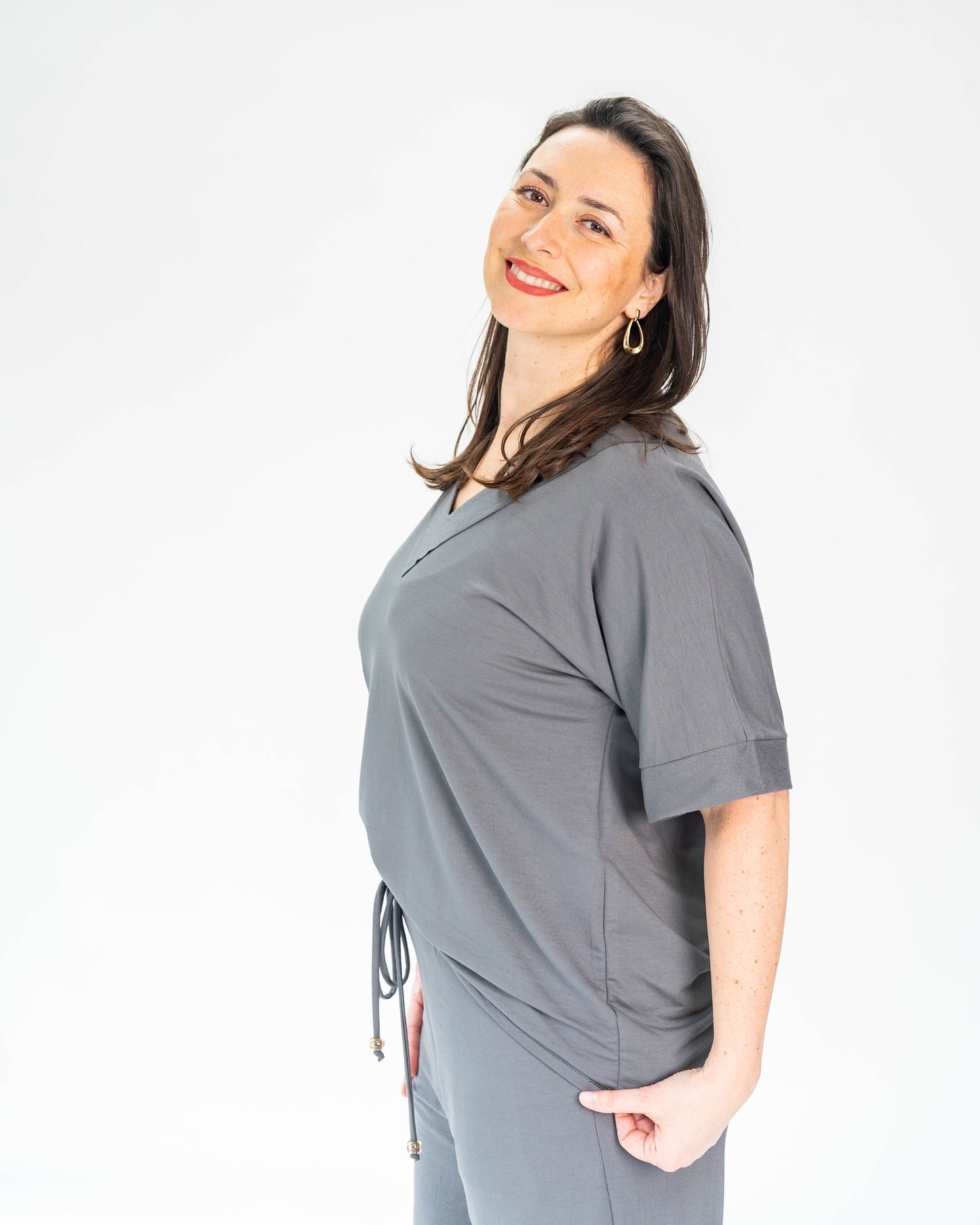 CONJUNTO LISO CUELLO V SARA GRIS