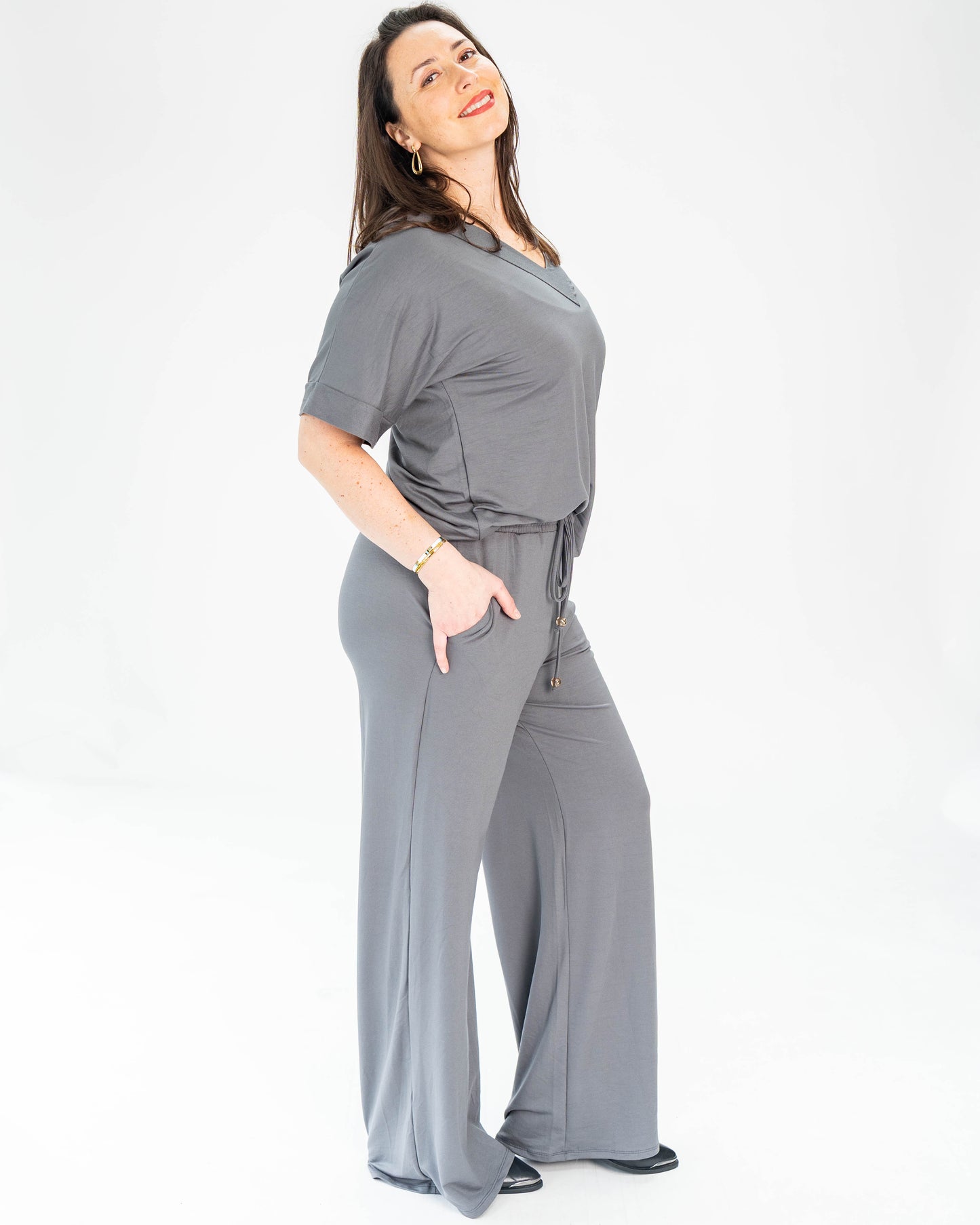 CONJUNTO LISO CUELLO V SARA GRIS