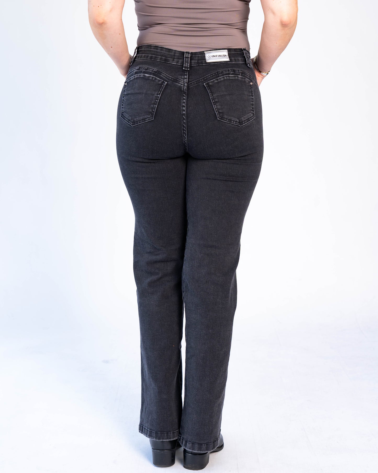 Jeans Recto Infinito negro