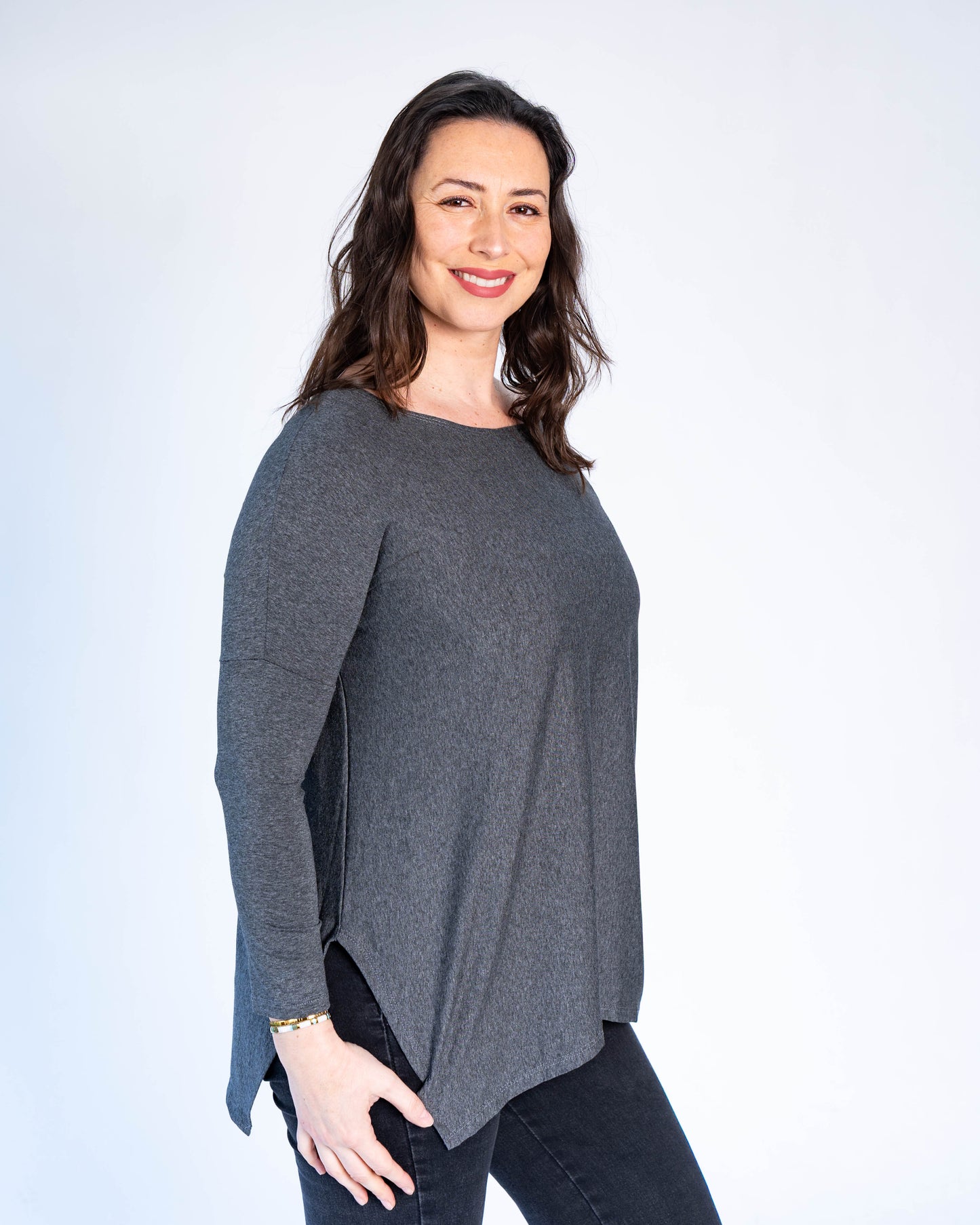 Polera básica cony gris