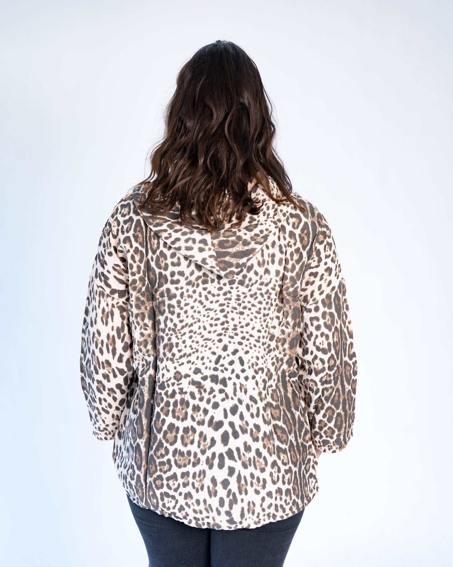Polerón con cierre animal print beige