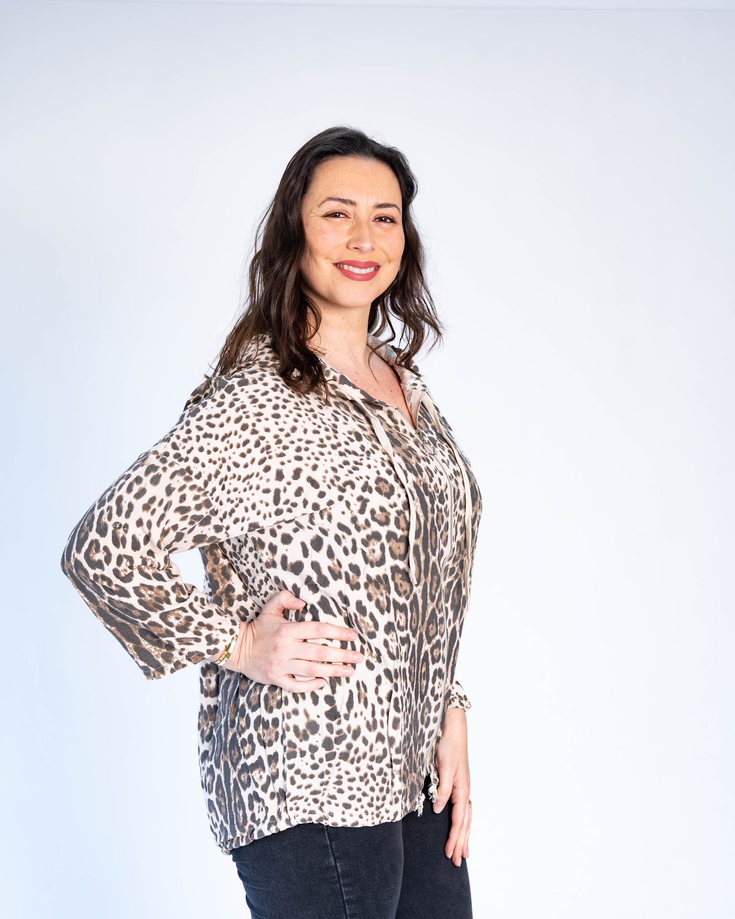 Polerón con cierre animal print beige