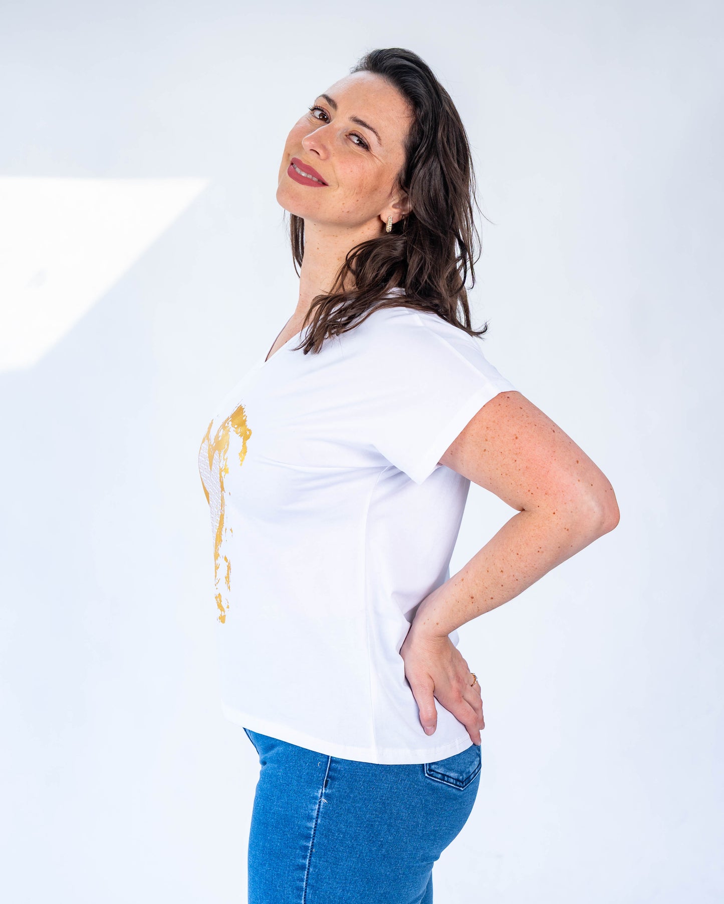 Polera corazón dorado blanca