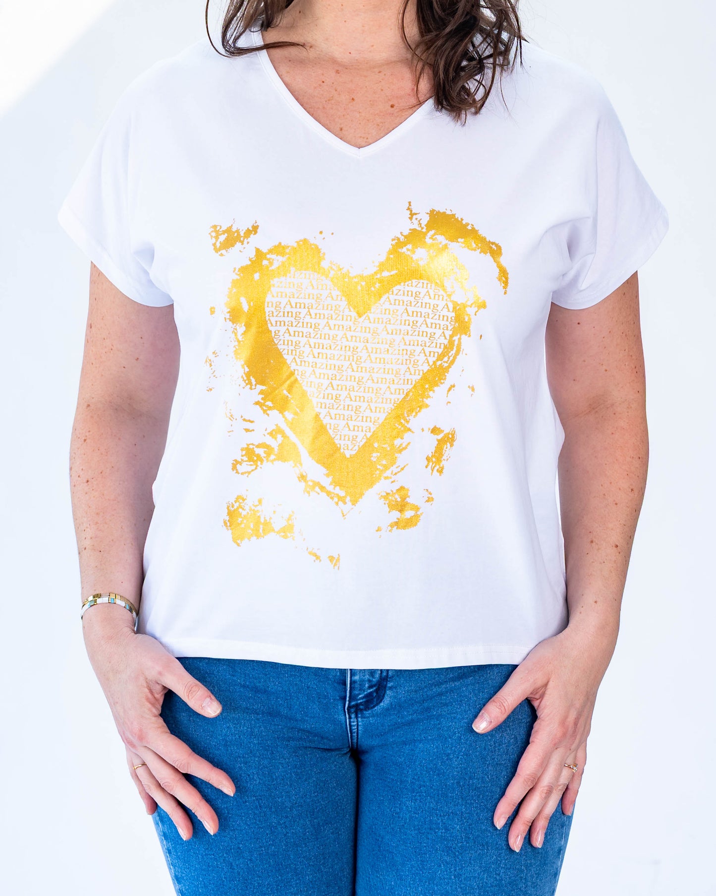 Polera corazón dorado blanca