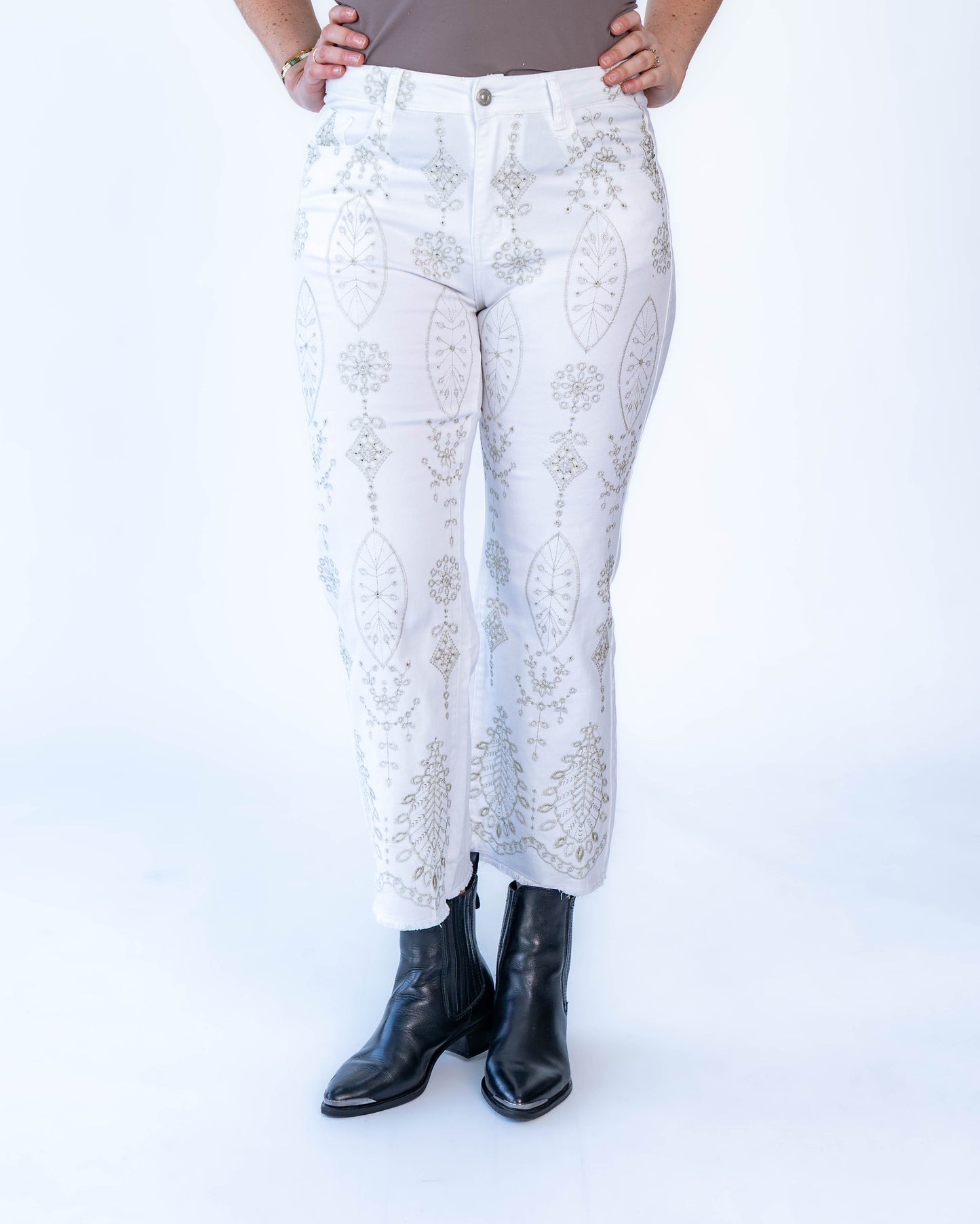 Pantalón Leo bordado dorado