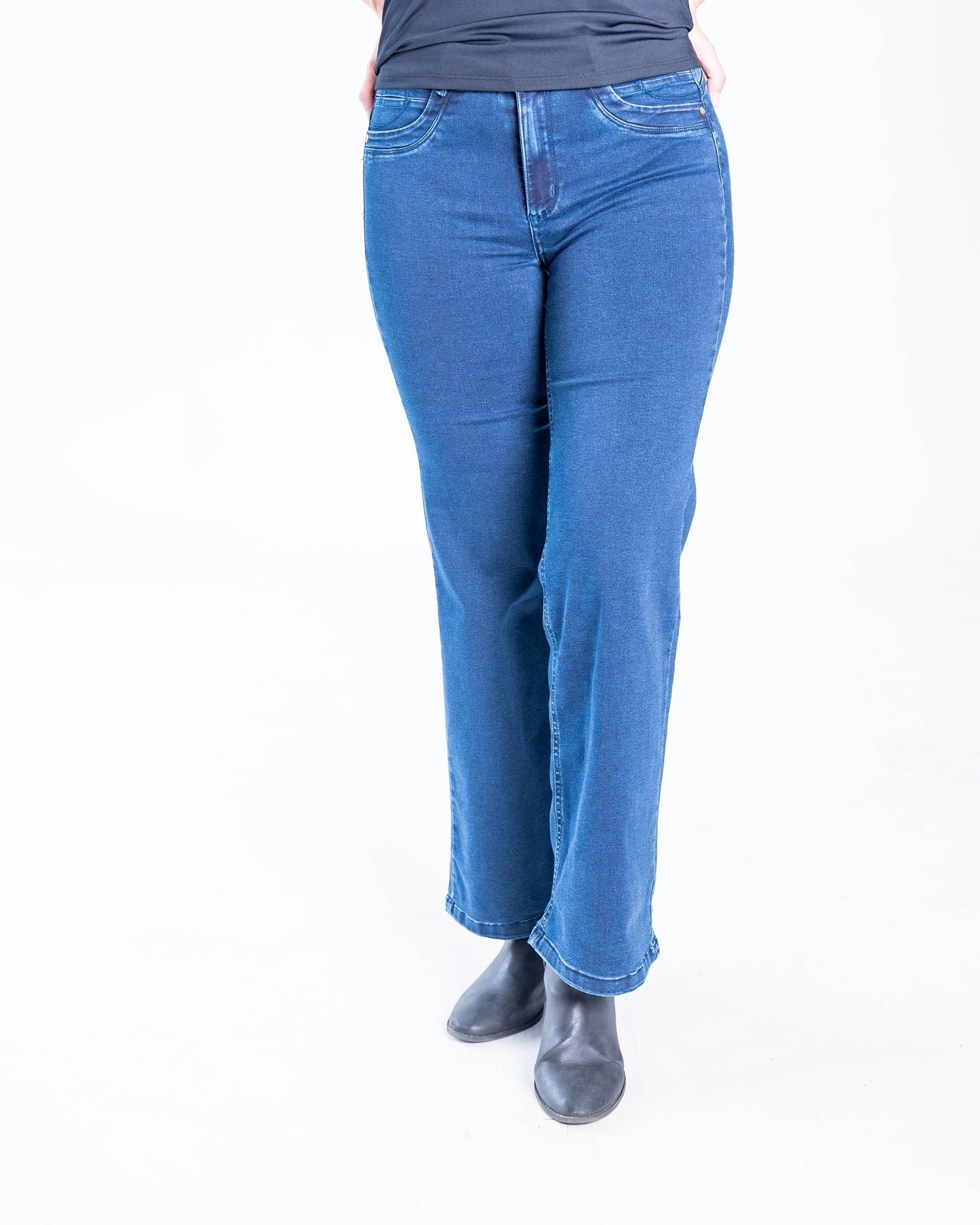 Jeans Recto Enrique Azul Oscuro