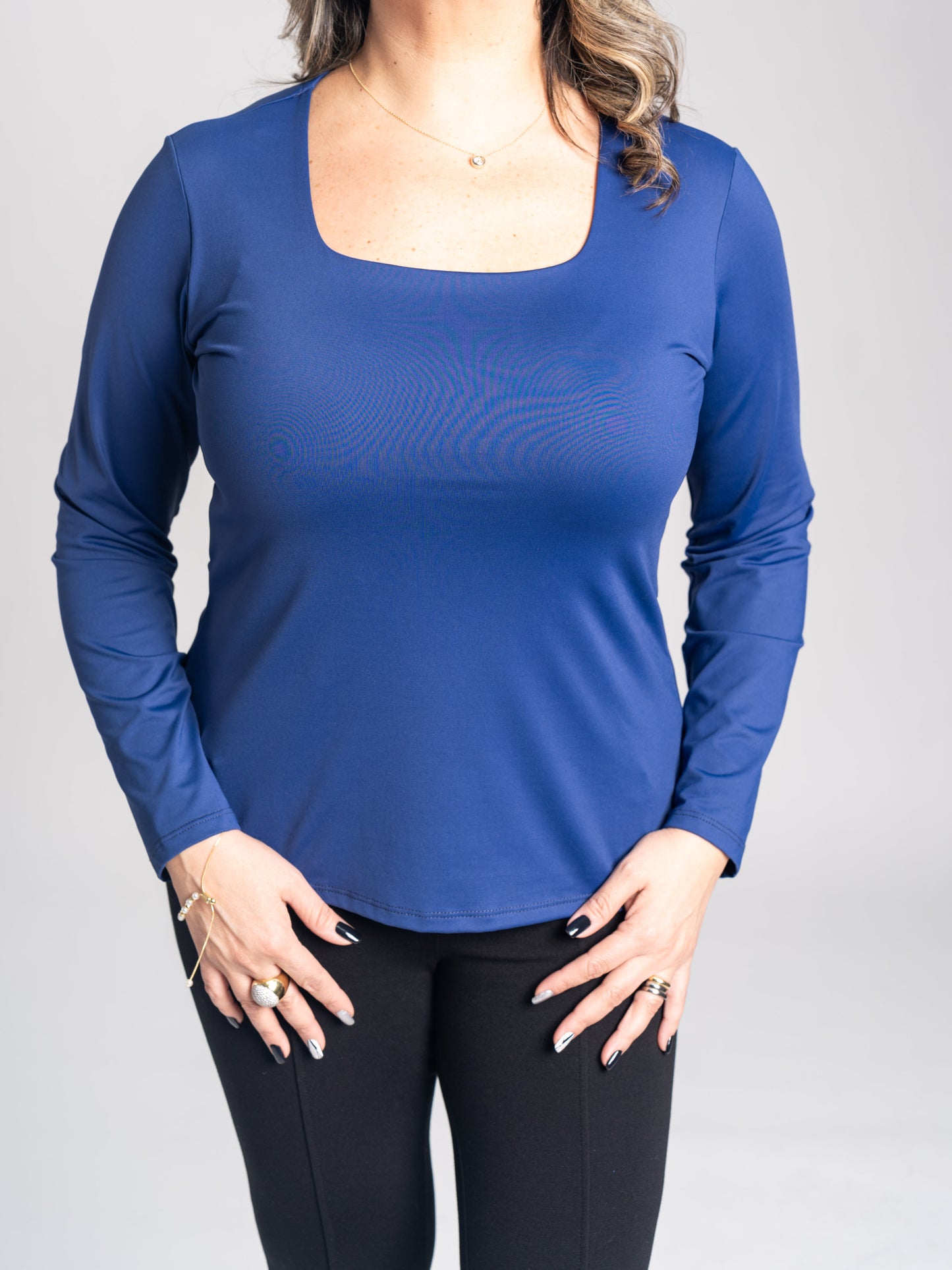 Polera Básica Manga larga Lorena Azul Rey