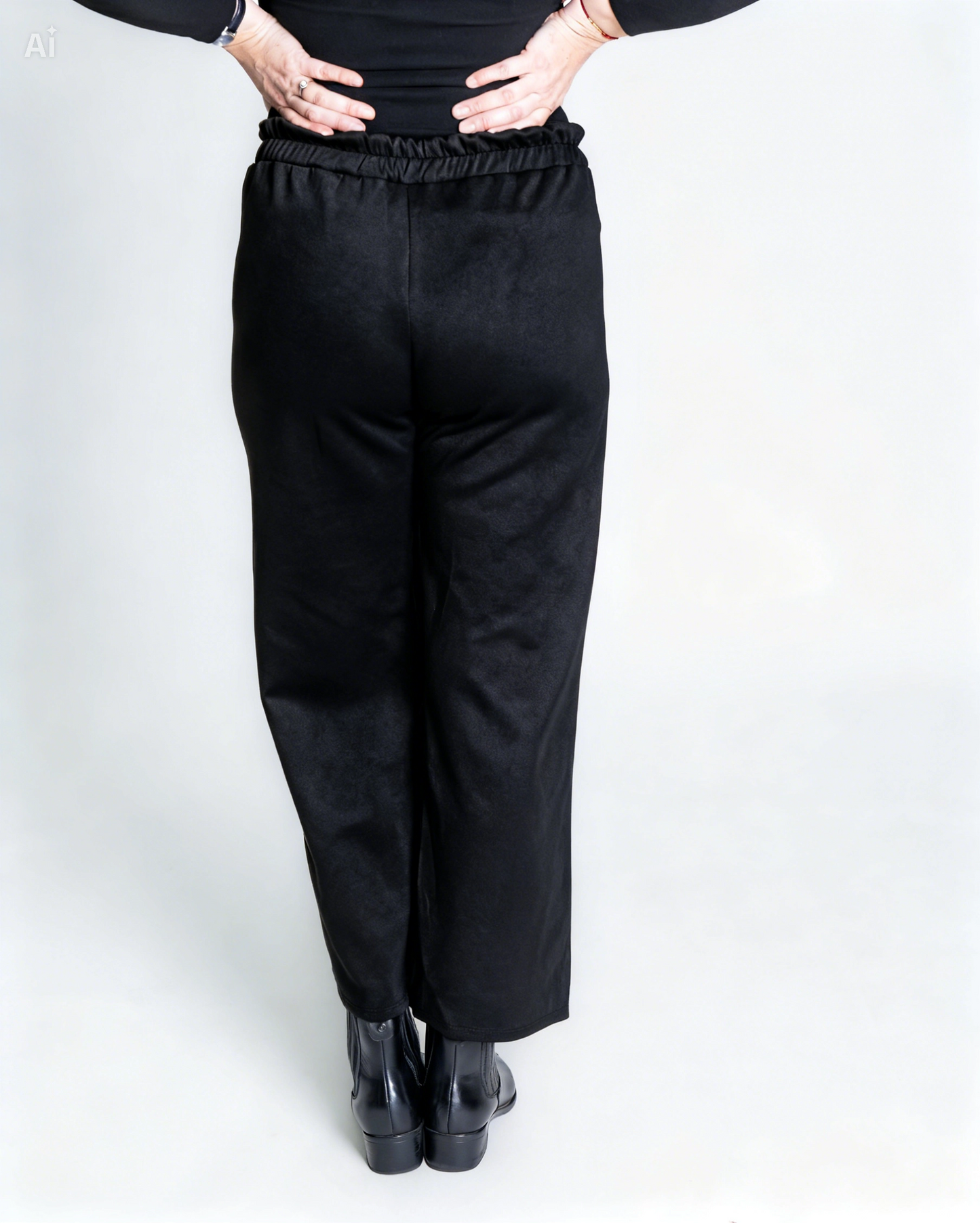 Pantalón Buzo Corazón Brillos Negro