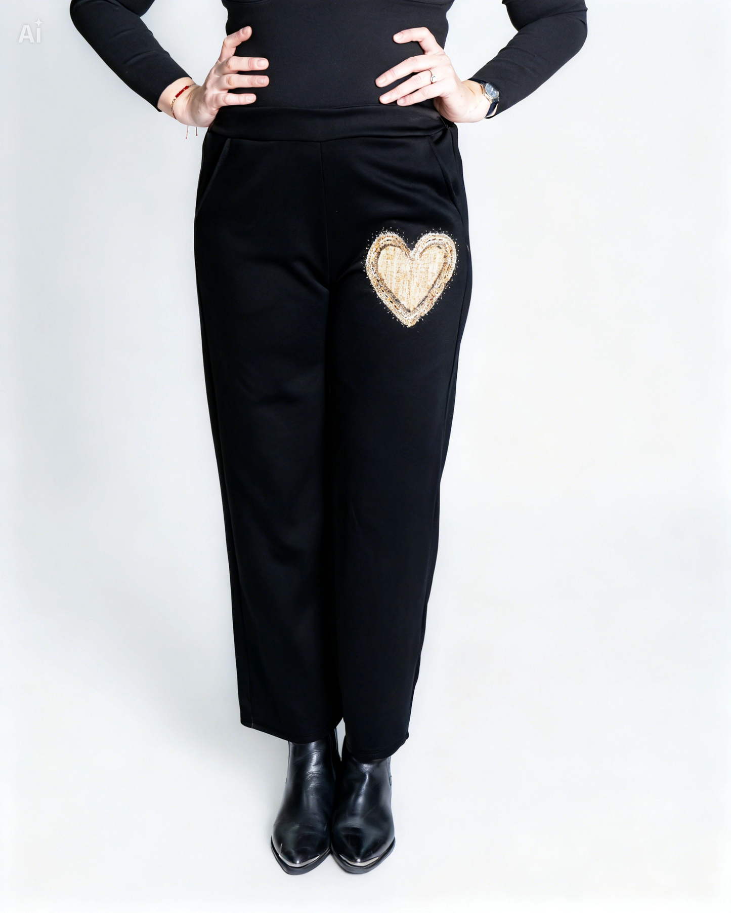 Pantalón Buzo Corazón Brillos Negro