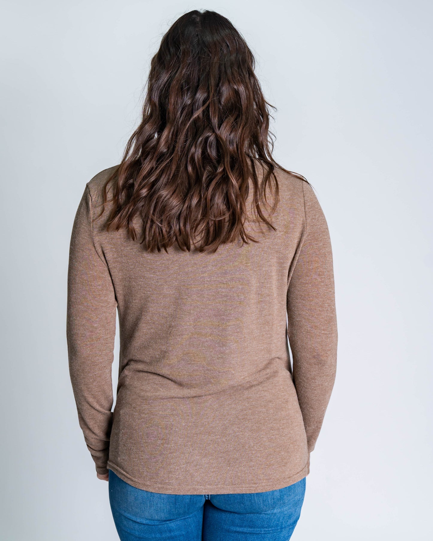 Polera Hilo Flor Dorada Café