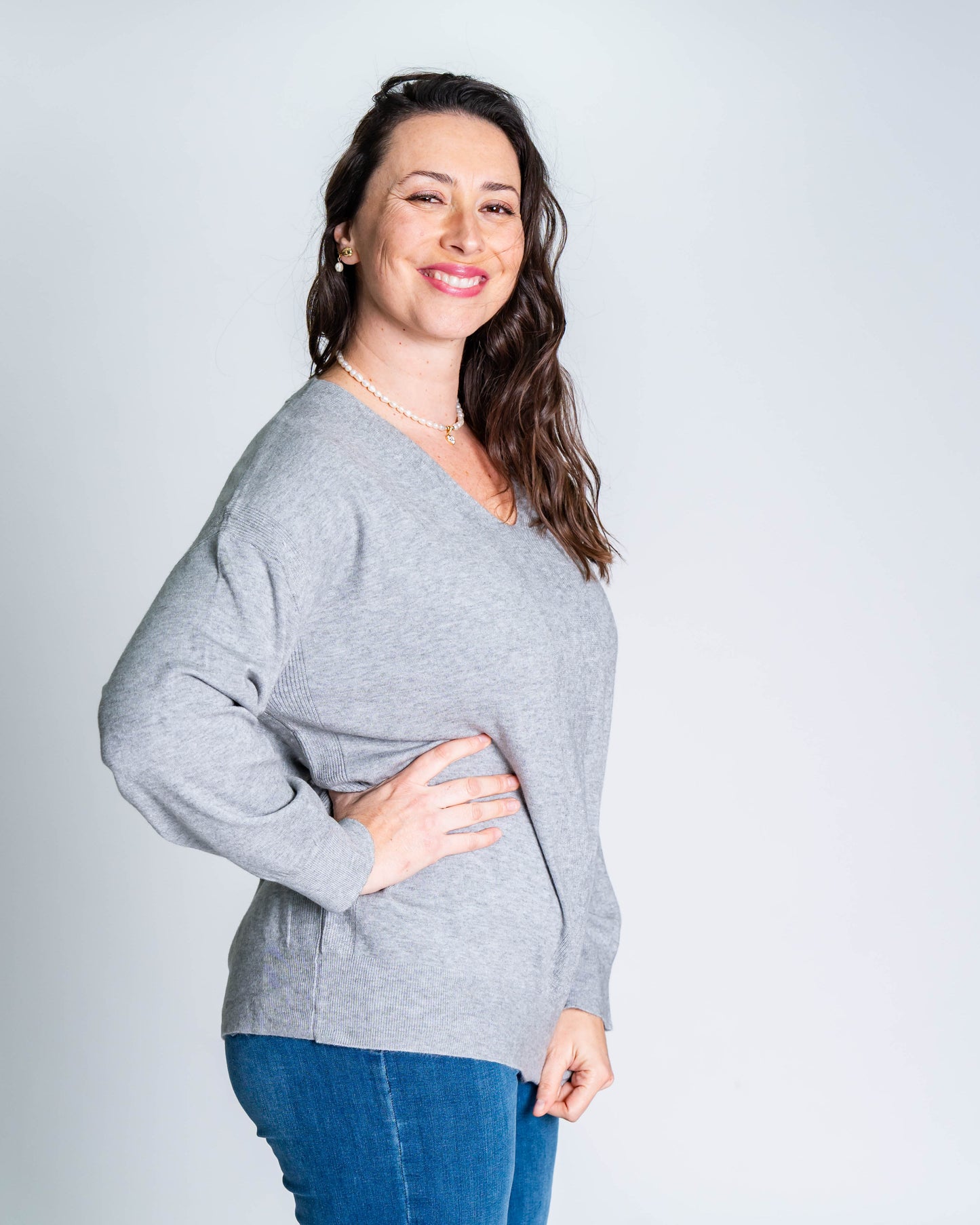Sweater Any Cuello V Gris