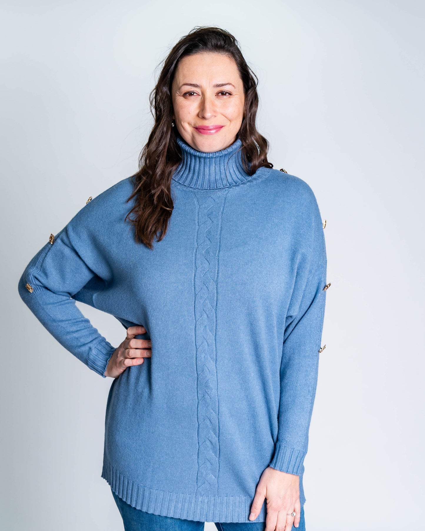 Sweater Cuello Alto Botones Celeste