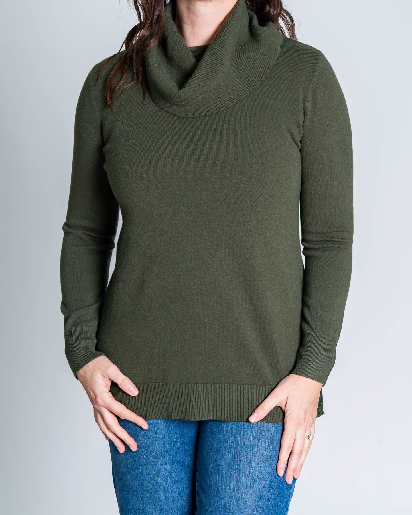 Sweater Cuello Alto Brillitos Verde
