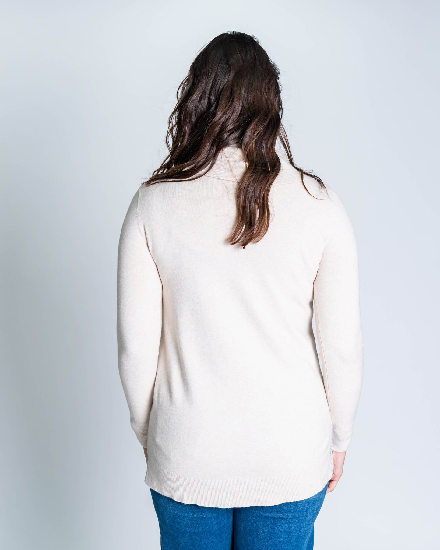 Sweater Cuello Alto Brillitos Beige