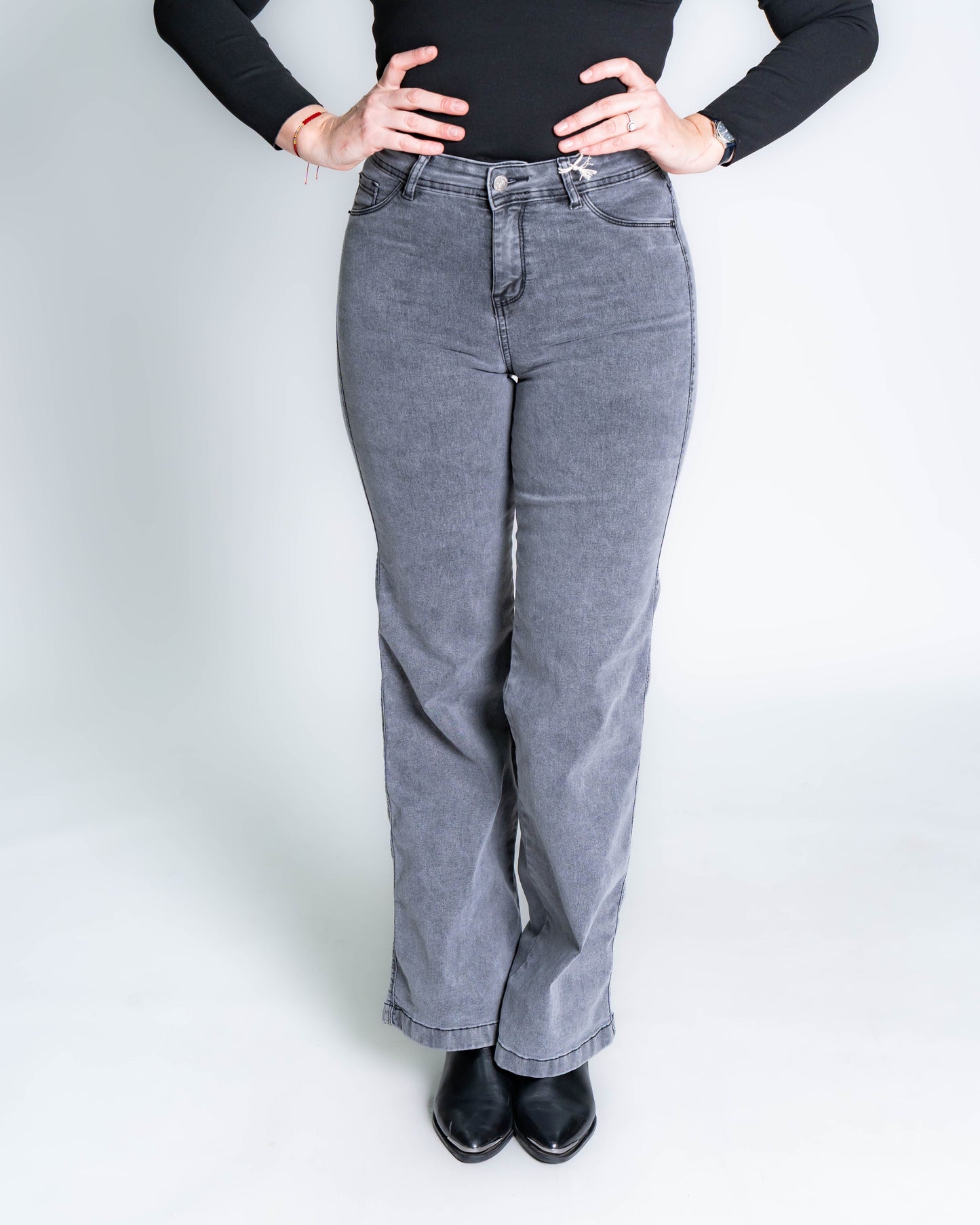 Jeans Recto Esteban Gris