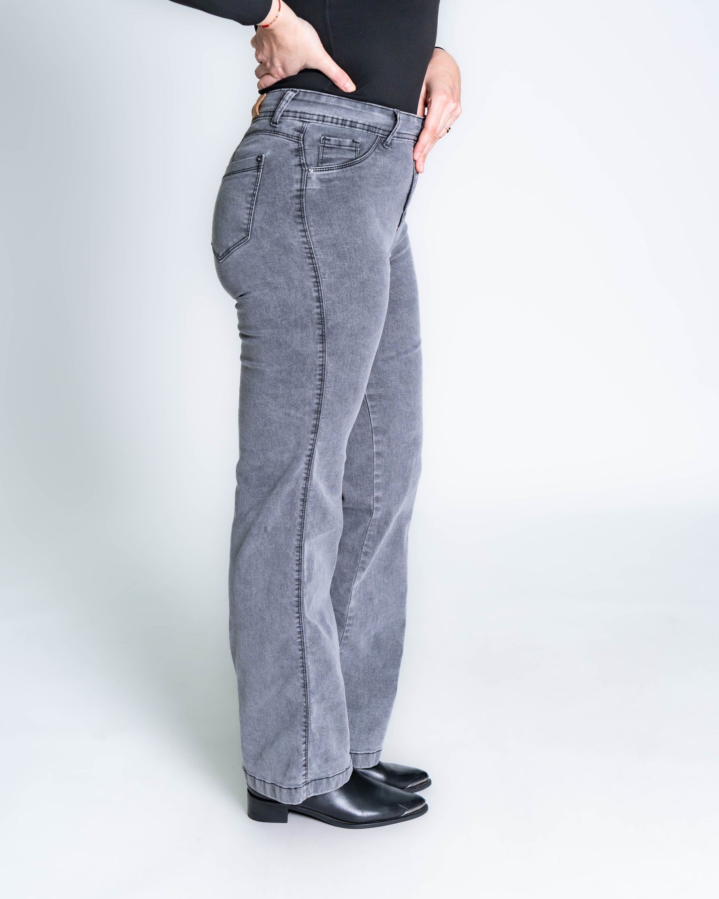 Jeans Recto Esteban Gris