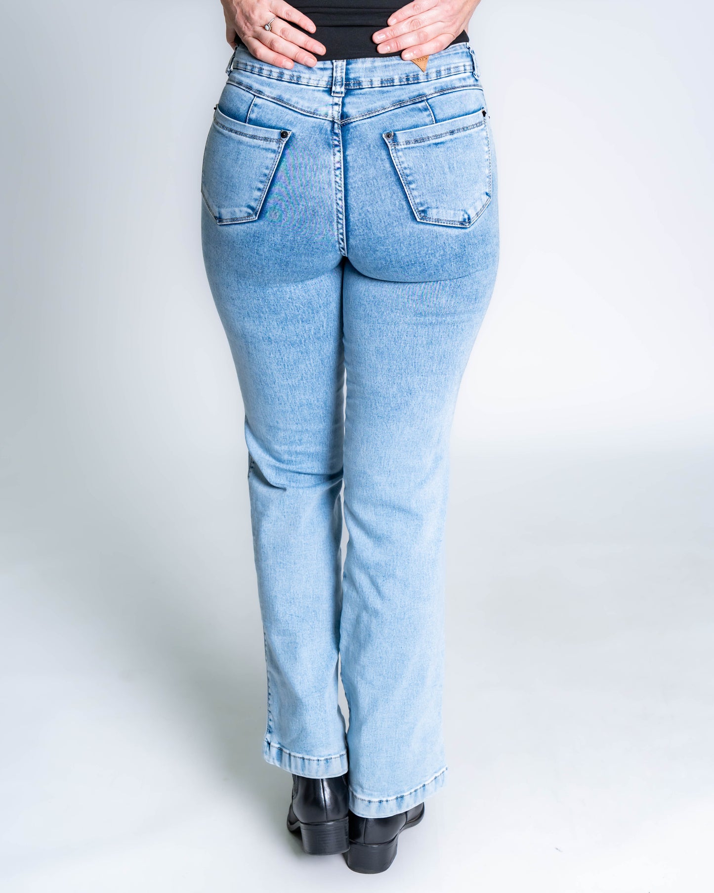 Jeans Recto Esteban Celeste