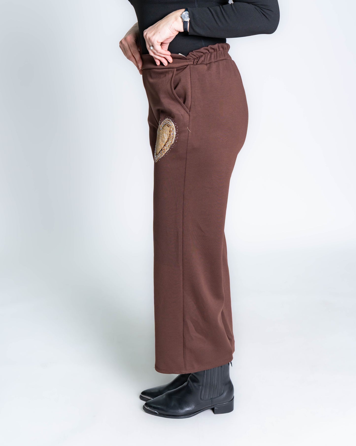 Pantalón Buzo Corazón Brillos Café