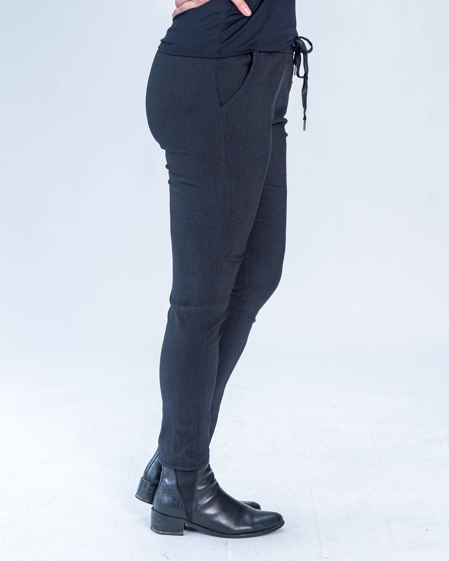 JOGGER ITALIANO LISO NEGRO