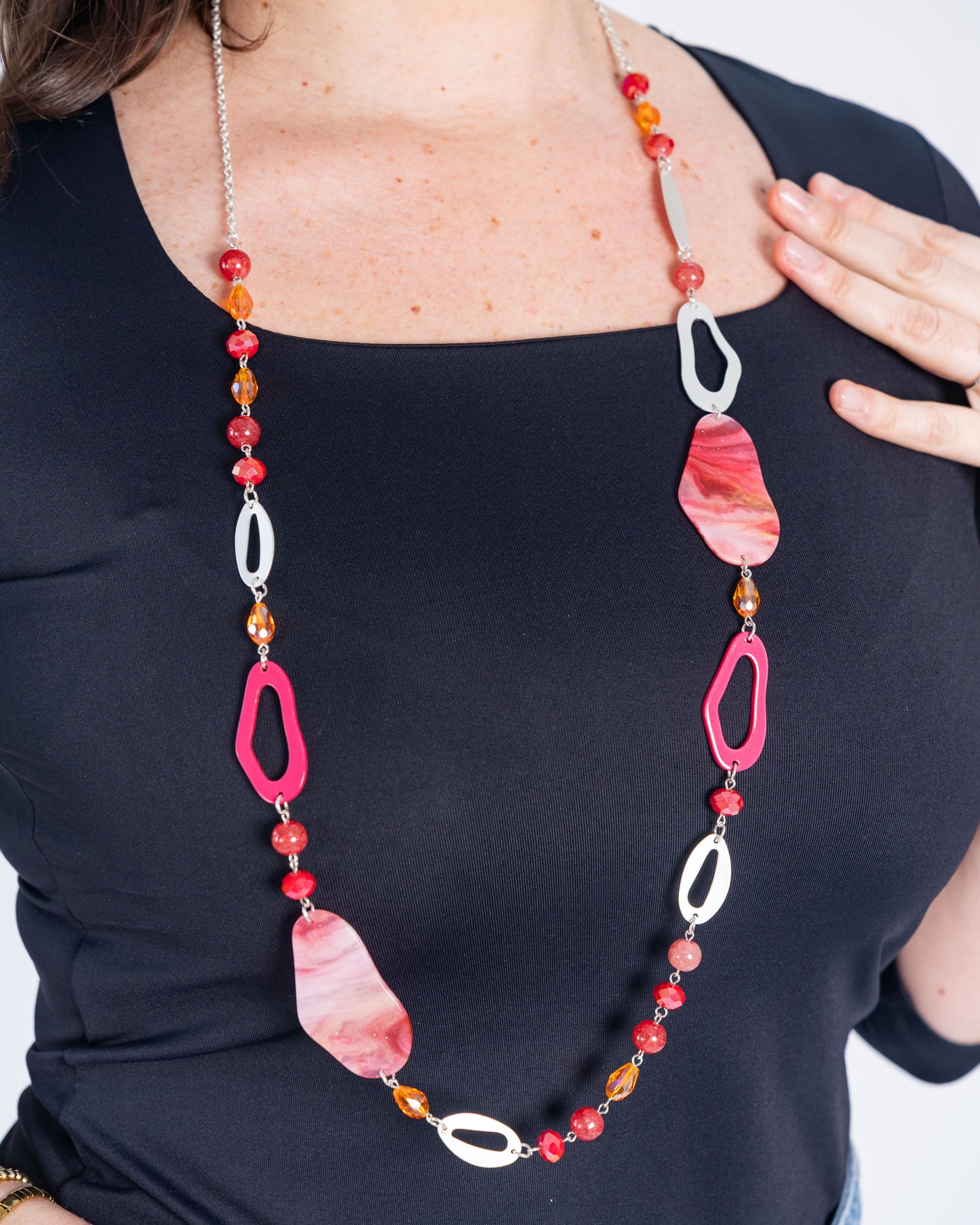 Collar Largo Fucsia//Plateado