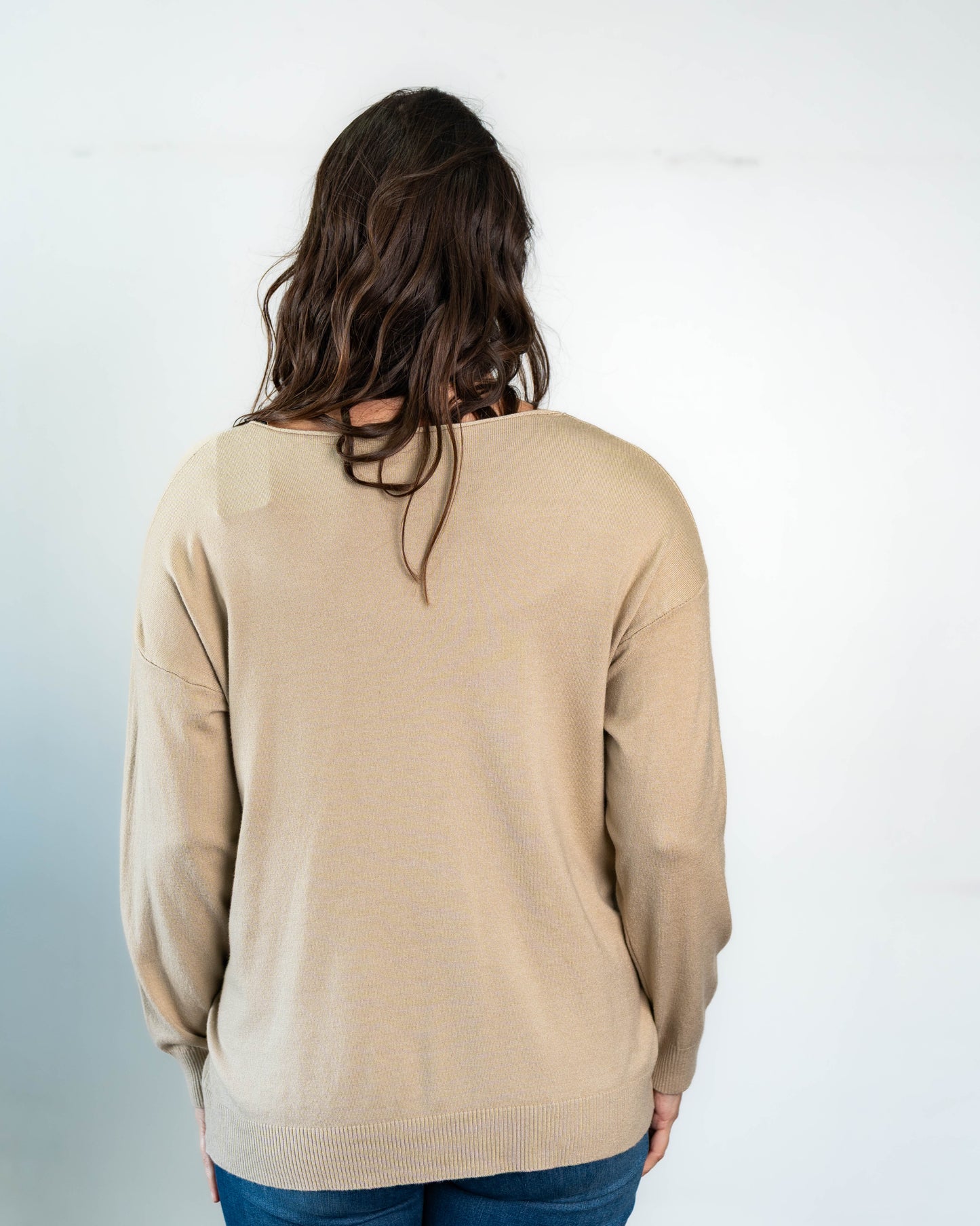 Sweater Cuello V Pía Beige