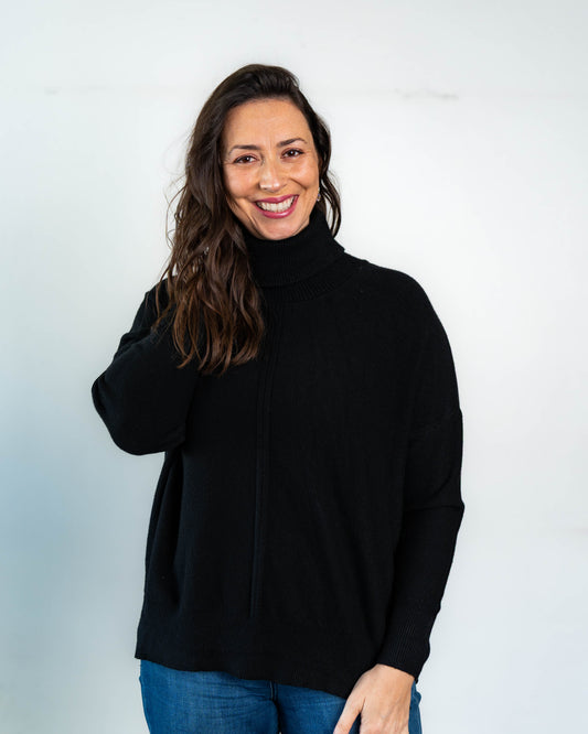 Sweater Cuello Alto Paz Negro