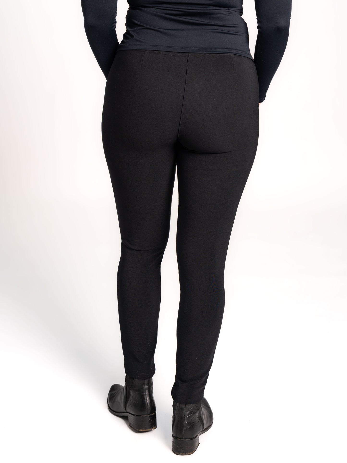CALZA LAURA NEGRA
