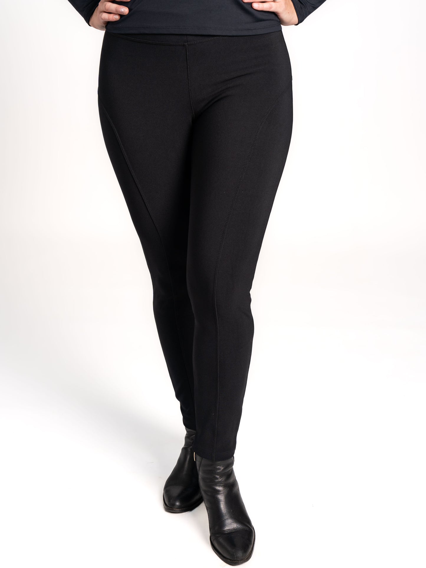 CALZA LAURA NEGRA