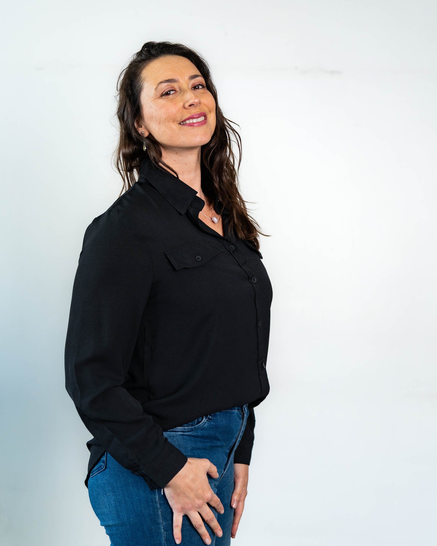Blusa Lisa Dos Bolsillos Negro