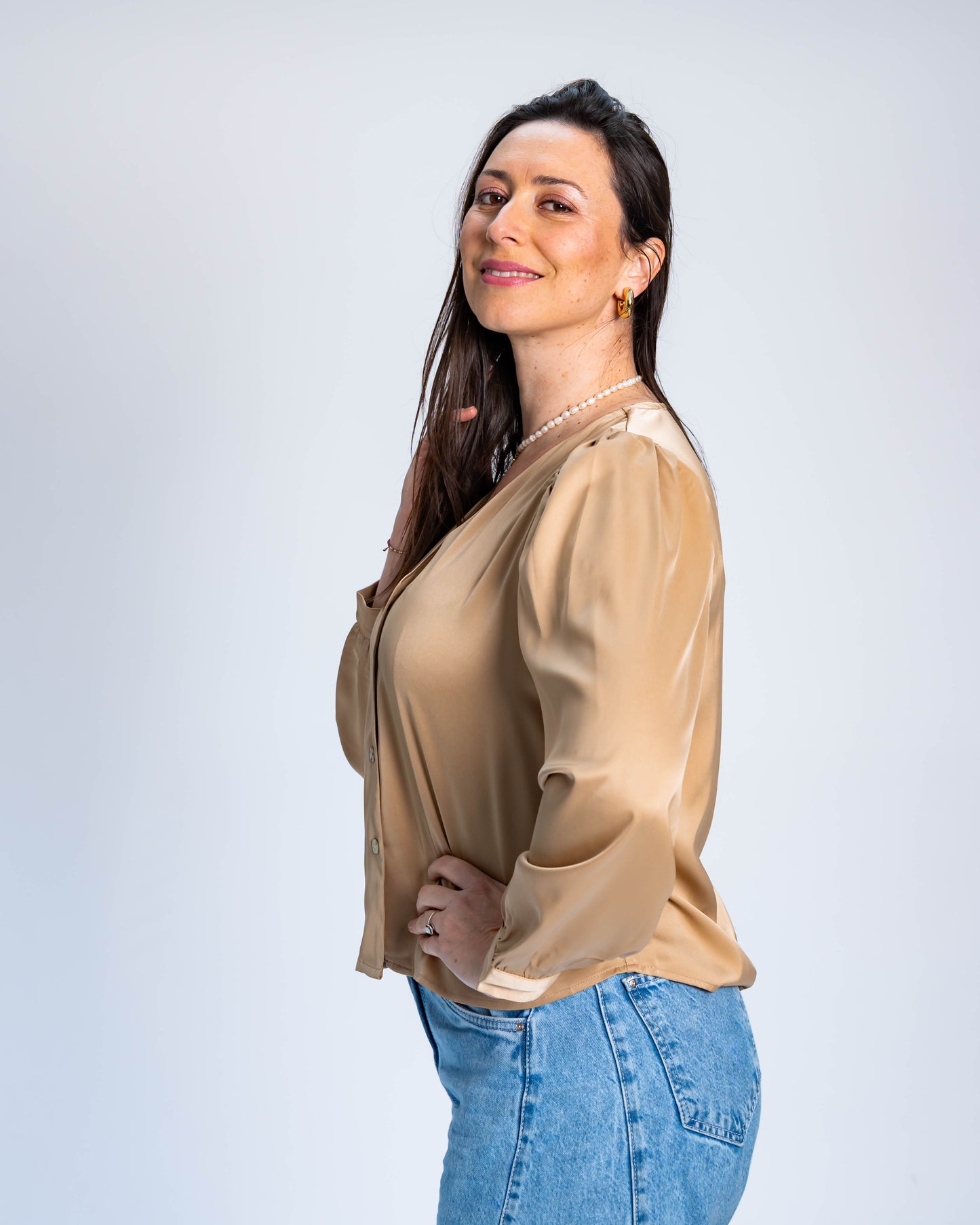 Blusa Satinada Manga Globo Beige