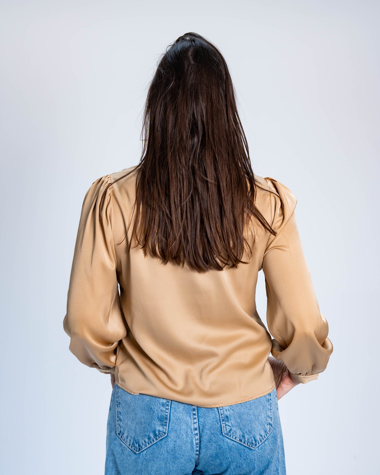 Blusa Satinada Manga Globo Beige