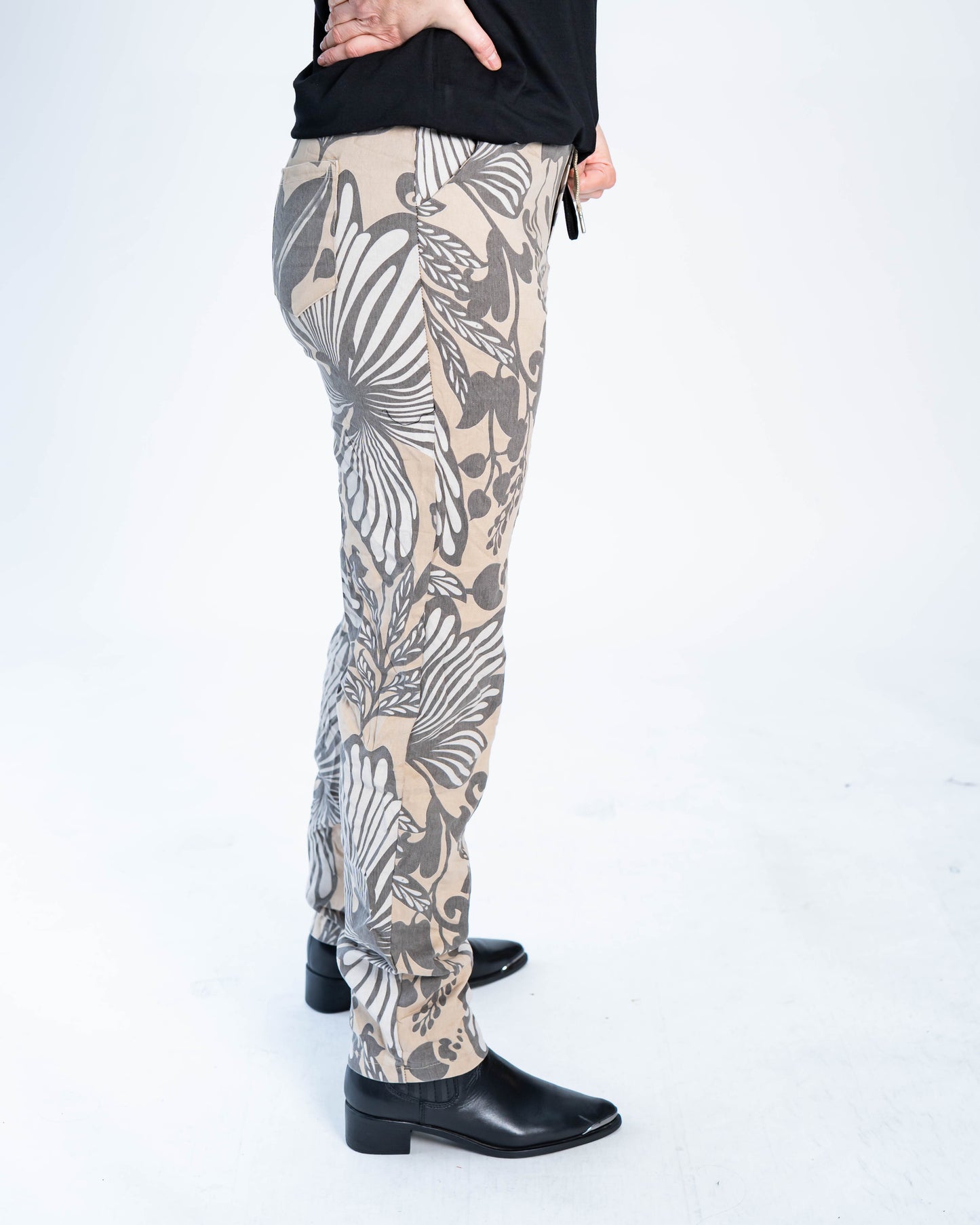 Pantalón Bernardo Estamapado Beige