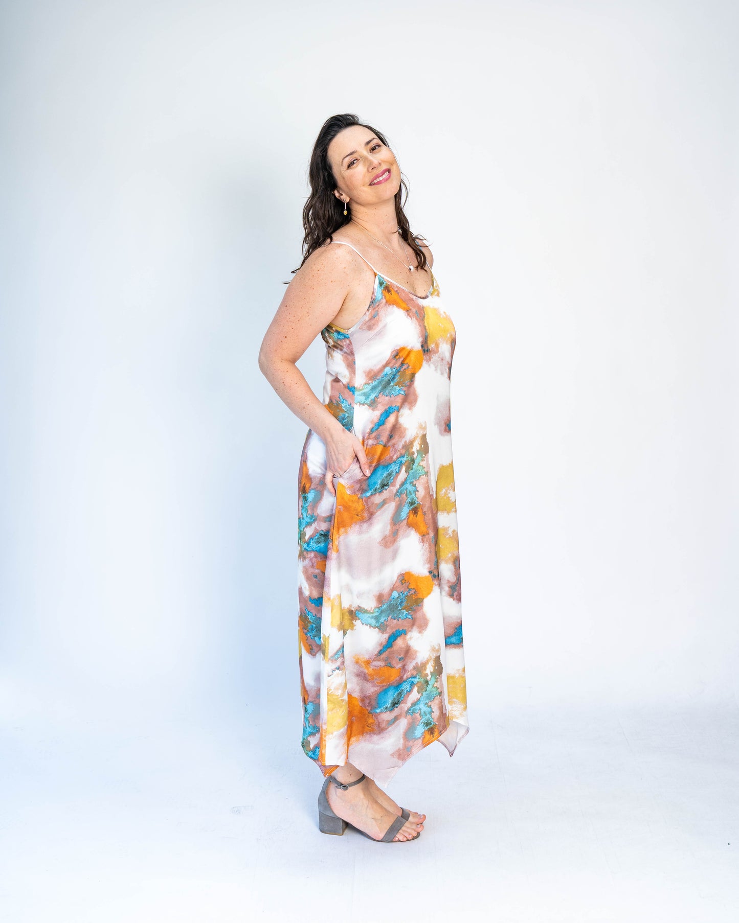 Vestido Satinado Susy Mostaza