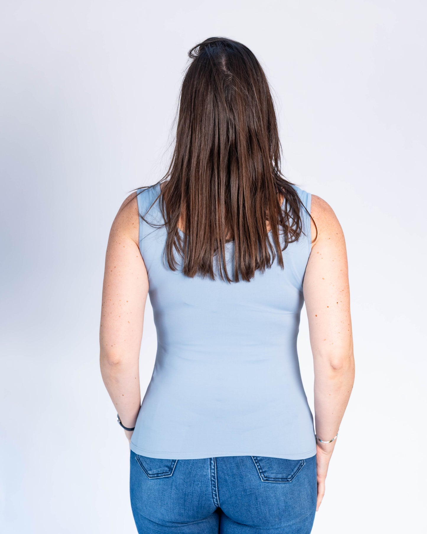 Polera Básica Musculosa Roberta Celeste